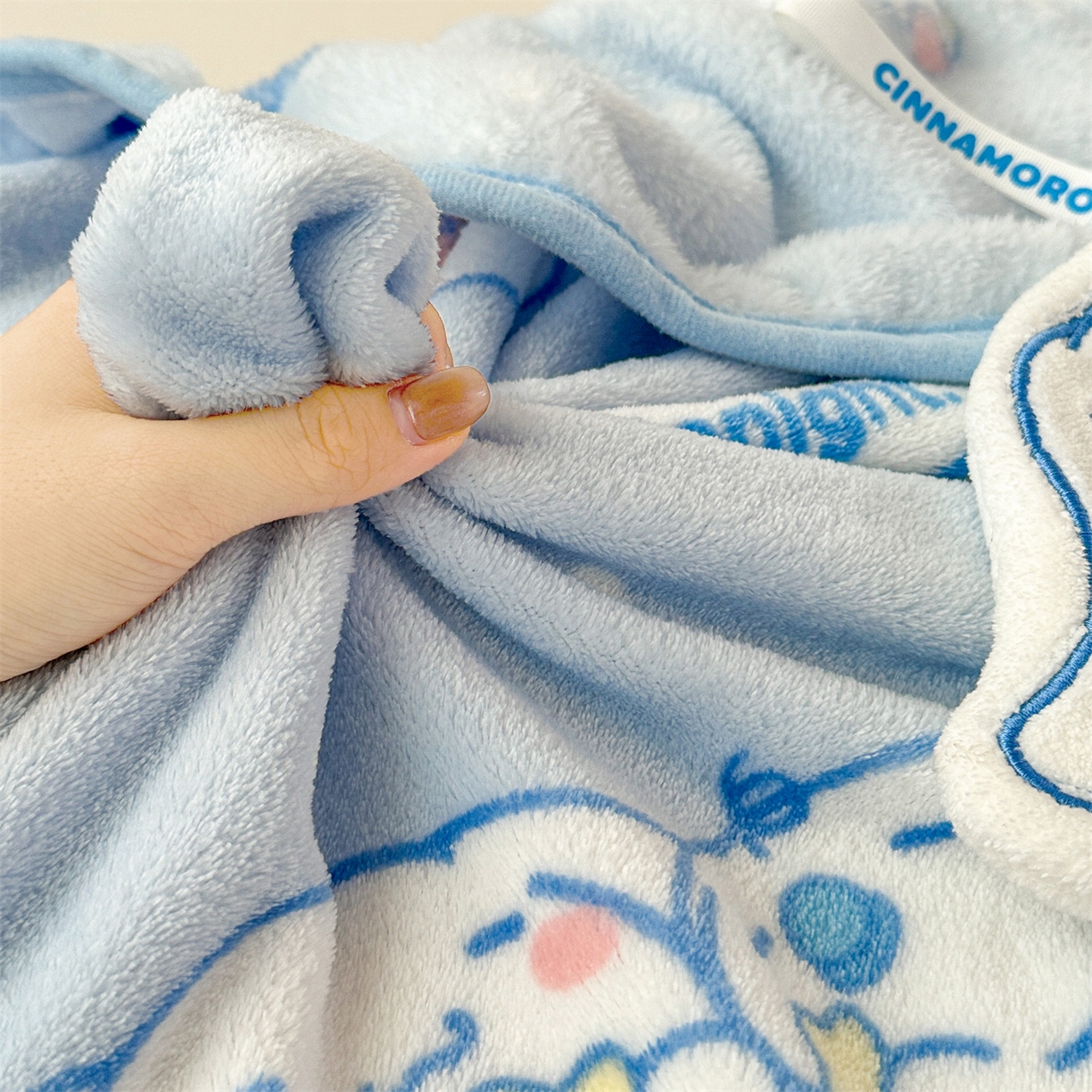 91家纺网 家纺一手货源 找家纺 花满路 2025新款亲肤舒适三丽鸥儿童毯毛毯毯子 星星玉桂狗