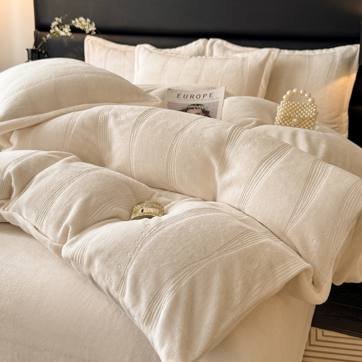 91家纺网 家纺一手货源 找家纺 （总）逸尚阁 2025新款立体雕花牛奶绒四件套--史密斯