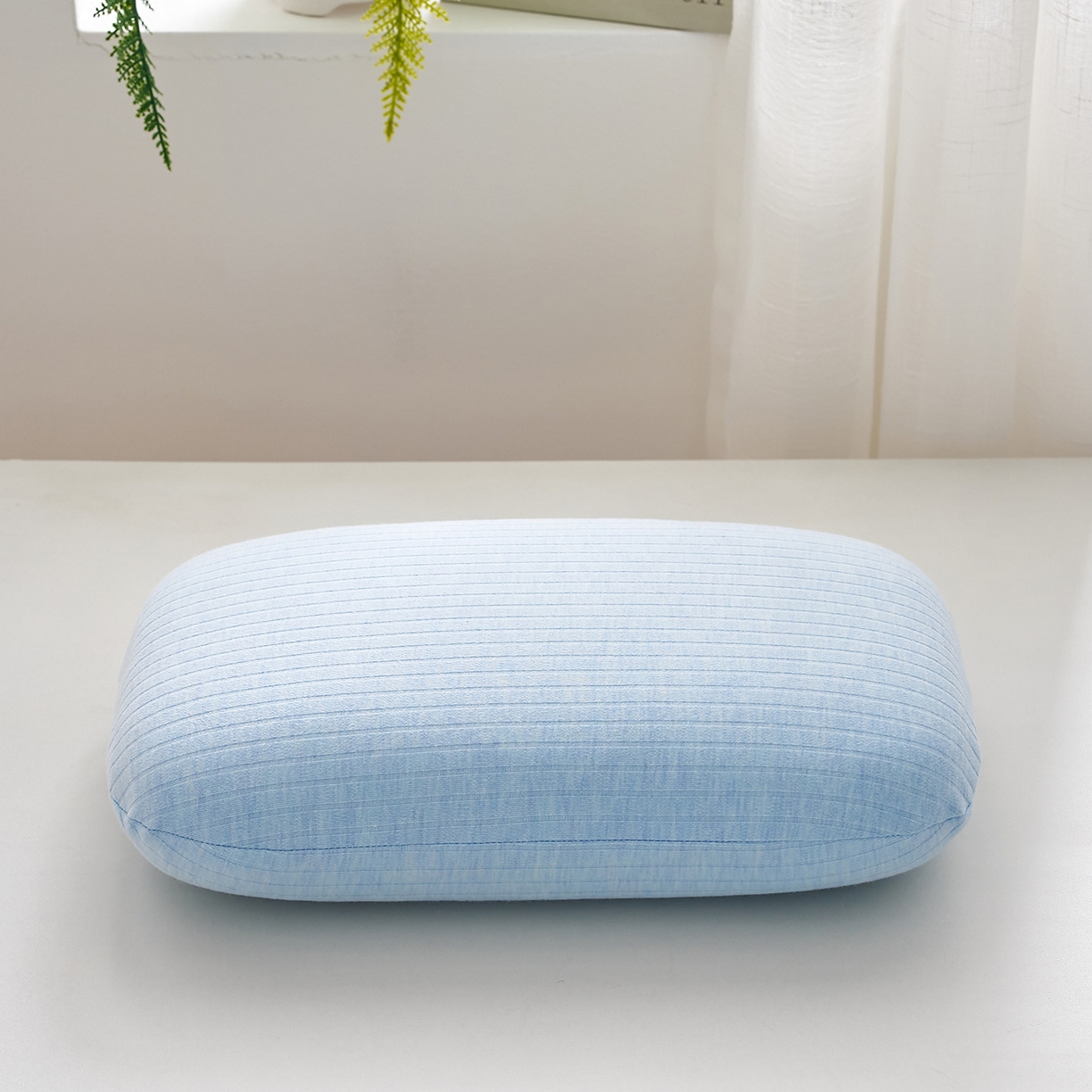 91家纺网 家纺一手货源 找家纺 鼎盛乳胶 2025新款条纹学生午睡枕乳胶面包枕 条纹浅蓝