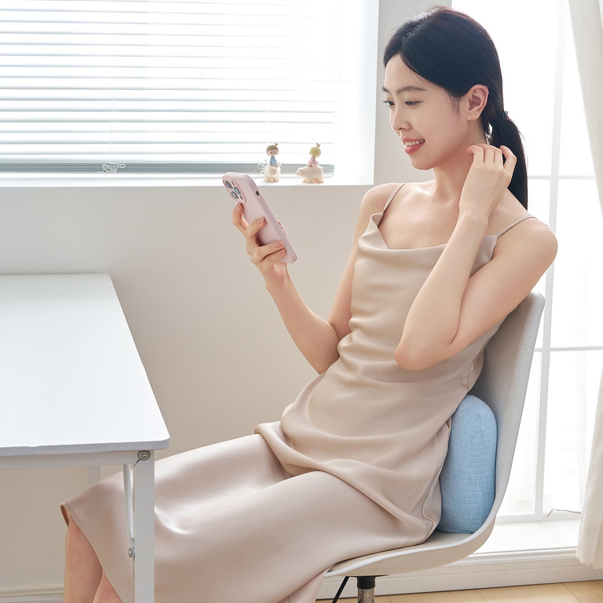 91家纺网 家纺一手货源 找家纺 鼎盛乳胶 2025新款条纹学生午睡枕乳胶面包枕 条纹浅蓝