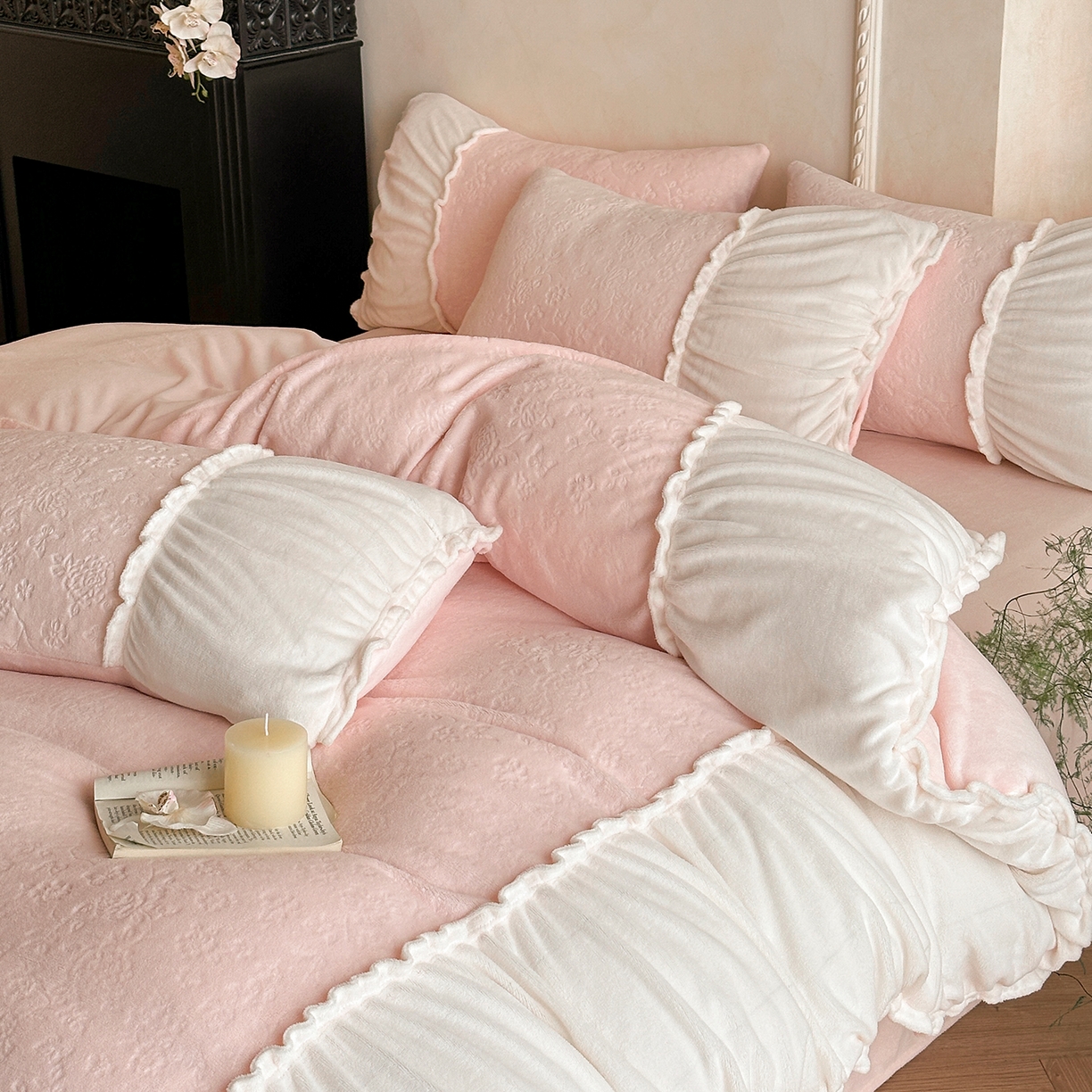 91家纺网 家纺一手货源 找家纺 （总）逸尚阁 2025新款法式立体雕花牛奶绒四件套--绒格娜