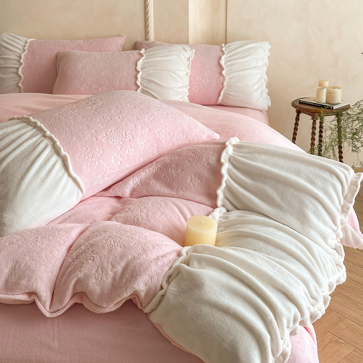 91家纺网 家纺一手货源 找家纺 （总）逸尚阁 2025新款法式立体雕花牛奶绒四件套--绒格娜