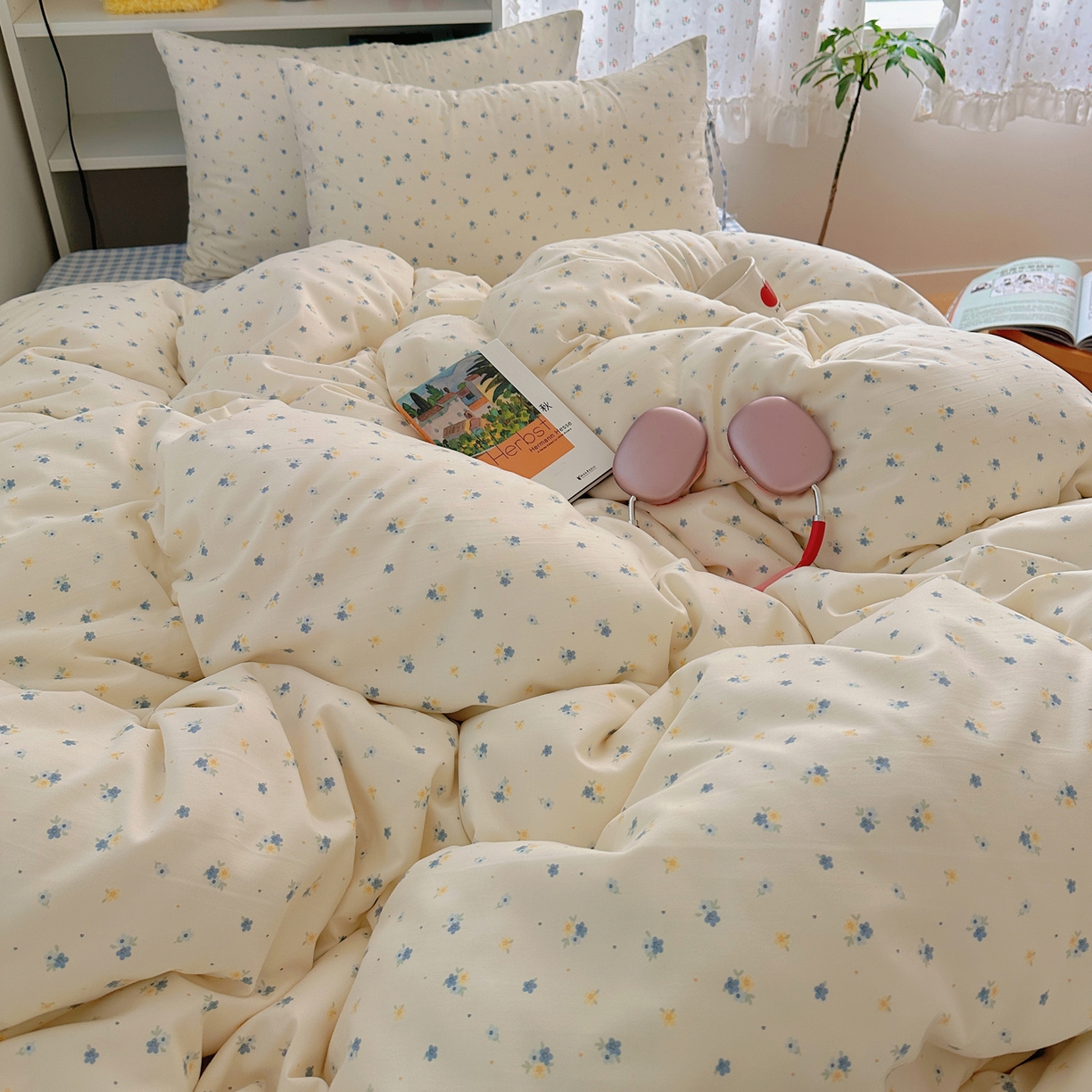 91家纺网 家纺一手货源 找家纺 初念 2025新款水洗棉系绳云朵棉四件套系列 系带-小兰花