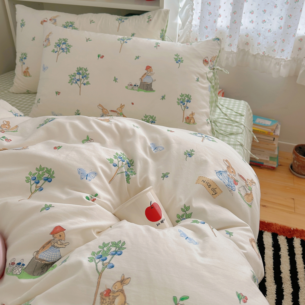 91家纺网 家纺一手货源 找家纺 初念 2025新款水洗棉系绳云朵棉四件套系列 系带-小兔弦音