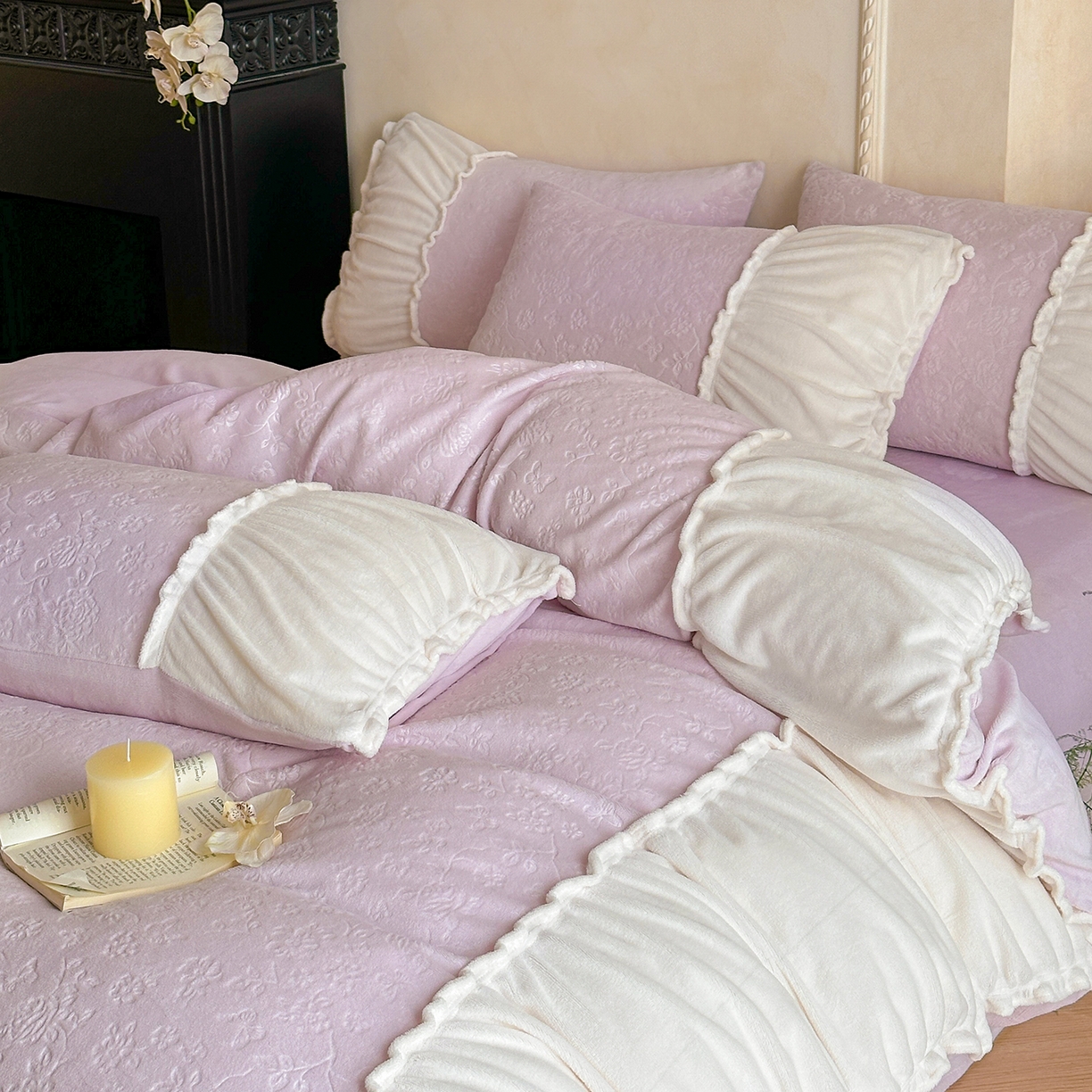 91家纺网 家纺一手货源 找家纺 逸尚阁 2025新款法式立体雕花牛奶绒四件套--绒格娜 绒格娜-雾紫