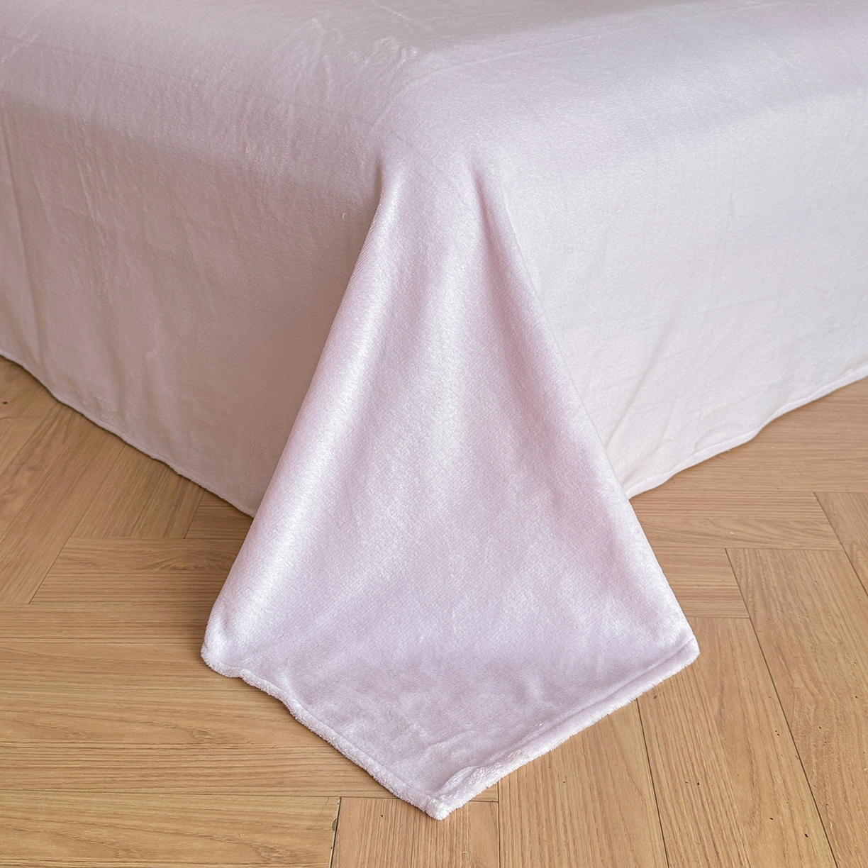 91家纺网 家纺一手货源 找家纺 逸尚阁 2025新款法式立体雕花牛奶绒四件套--绒格娜 绒格娜-雾紫