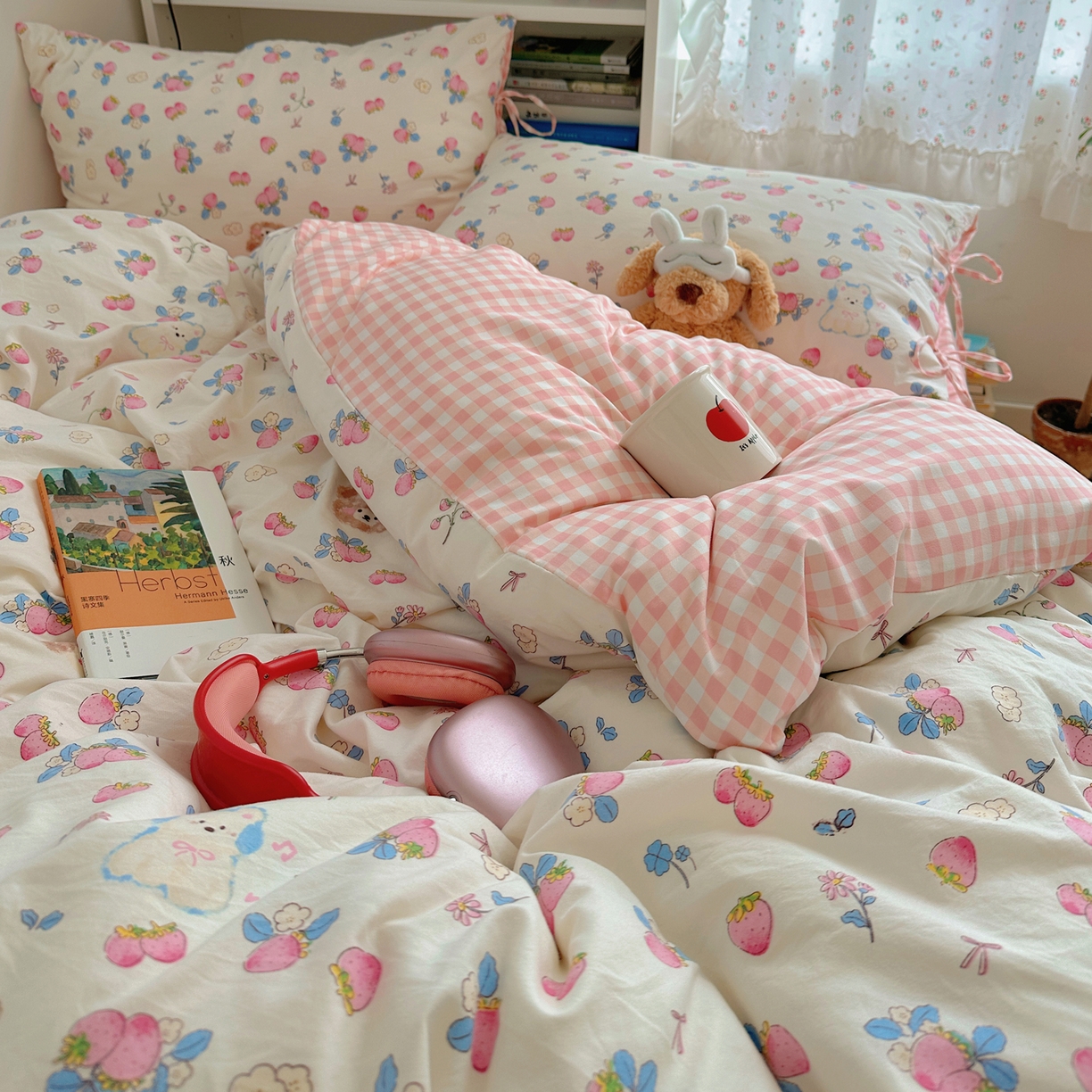 91家纺网 家纺一手货源 找家纺 初念 2025新款水洗棉系绳云朵棉四件套系列 系带-草莓奶茶