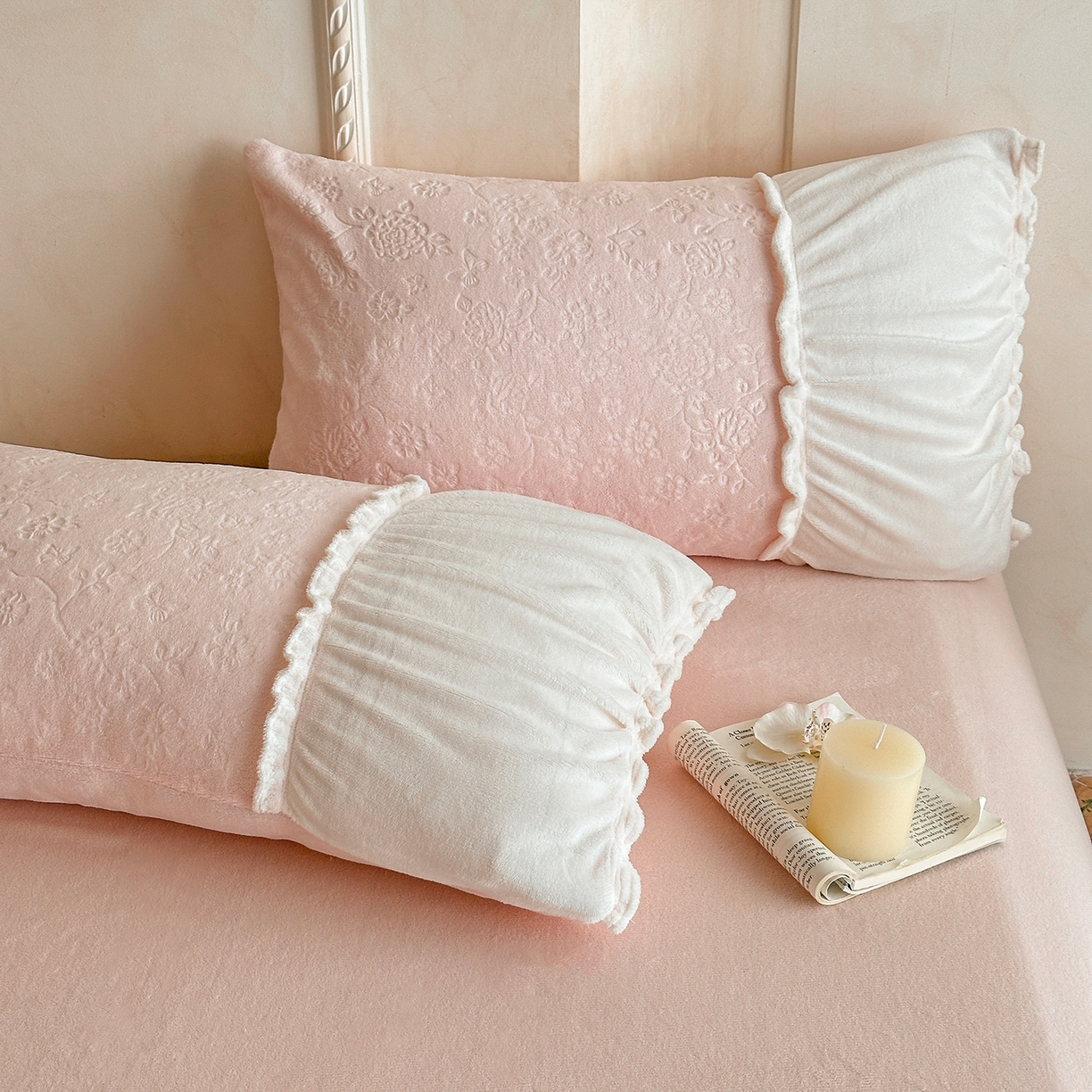 91家纺网 家纺一手货源 找家纺 逸尚阁 2025新款法式立体雕花牛奶绒四件套--绒格娜 绒格娜-桃玉