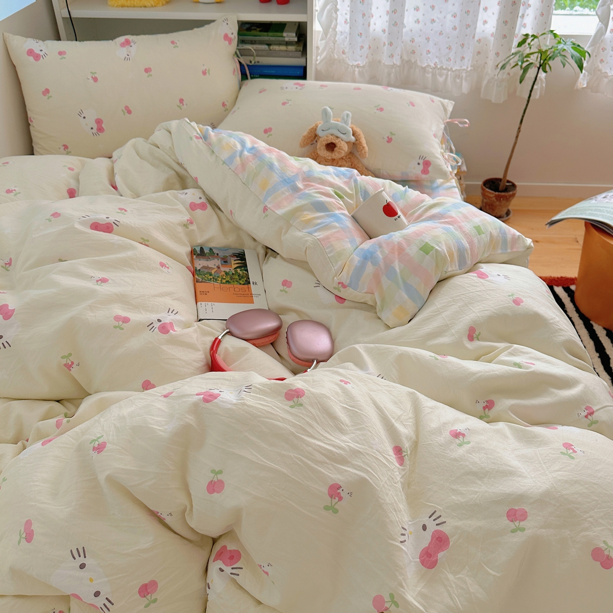 91家纺网 家纺一手货源 找家纺 初念 2025新款水洗棉系绳云朵棉四件套系列 系带-猫爪樱桃