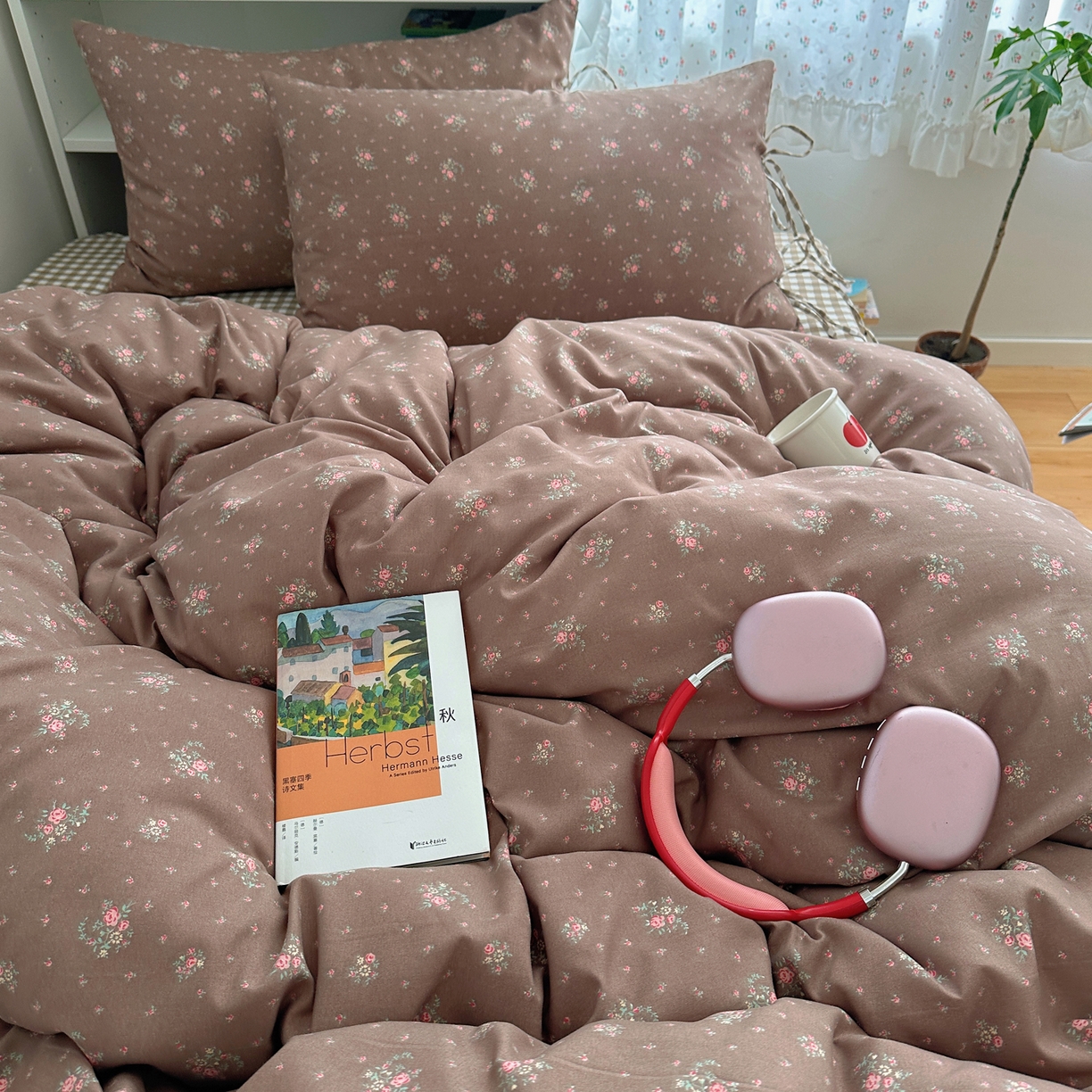 91家纺网 家纺一手货源 找家纺 初念 2025新款水洗棉系绳云朵棉四件套系列 系带-初夏-咖