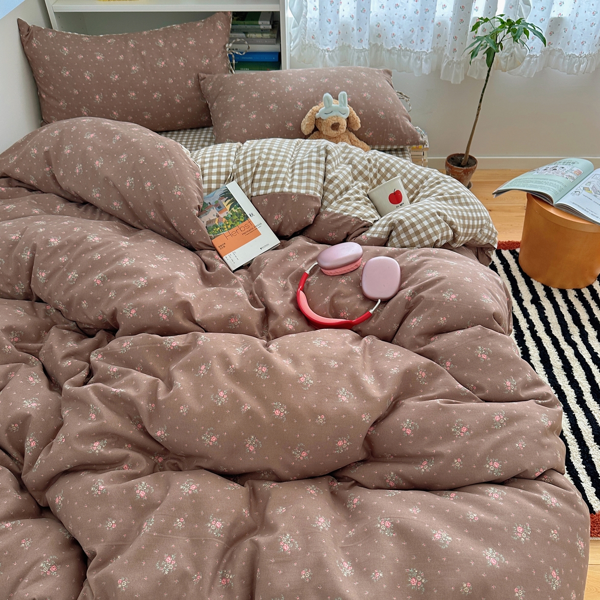 91家纺网 家纺一手货源 找家纺 初念 2025新款水洗棉系绳云朵棉四件套系列 系带-初夏-咖