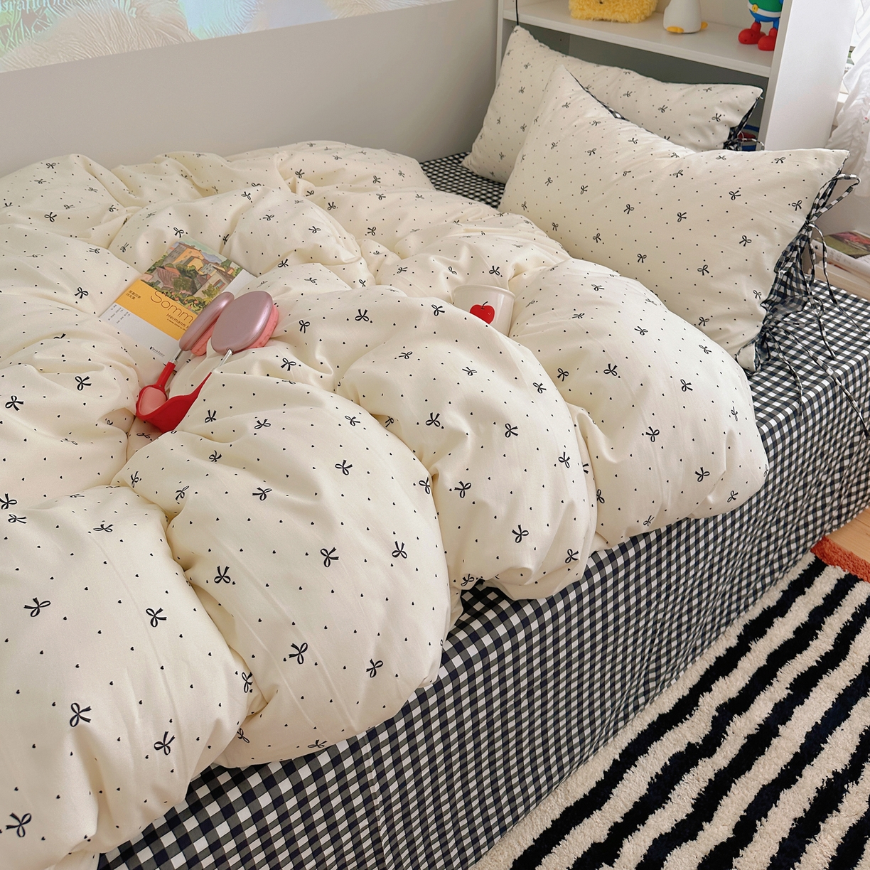 91家纺网 家纺一手货源 找家纺 初念 2025新款水洗棉系绳云朵棉四件套系列 系带-蝴蝶集-黑