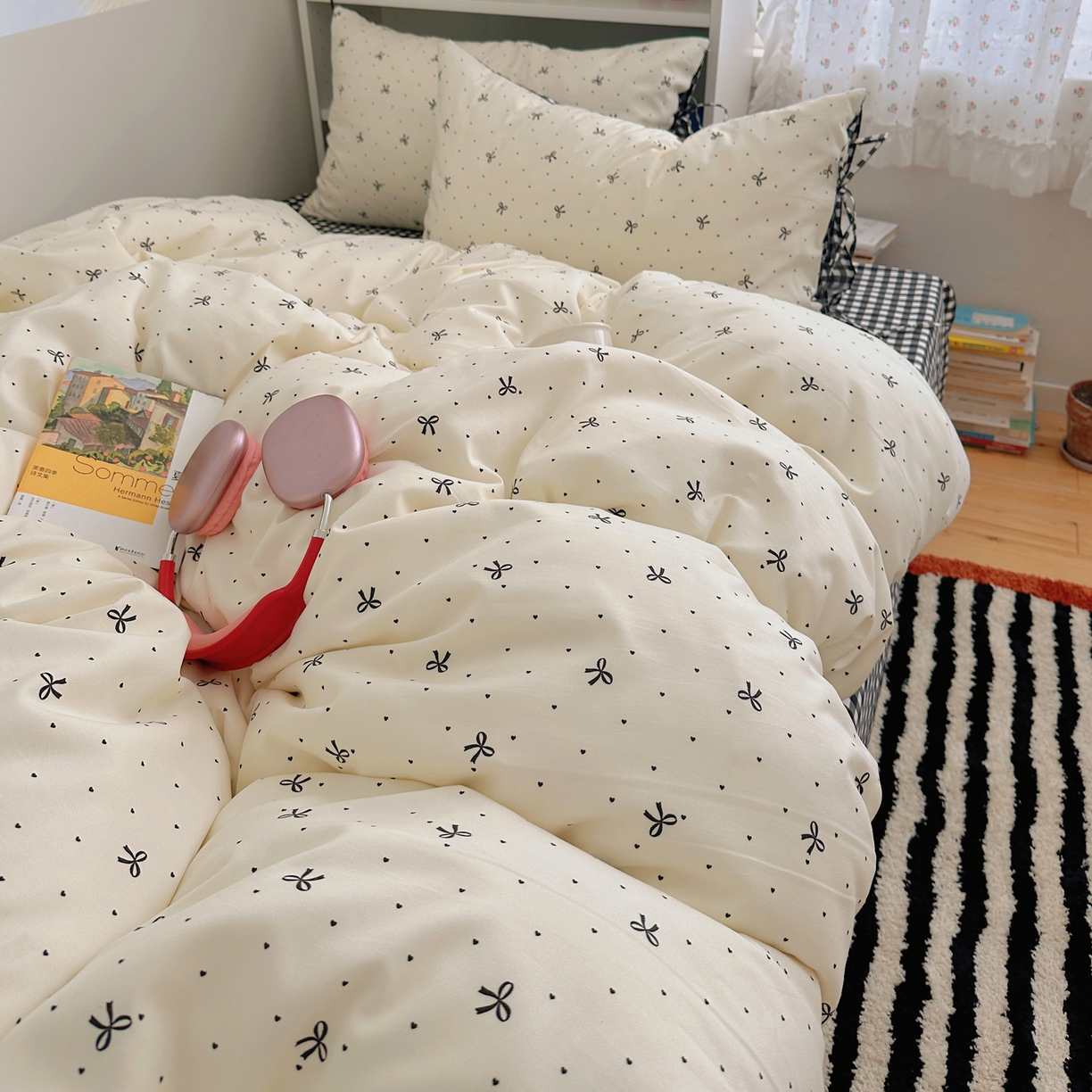 91家纺网 家纺一手货源 找家纺 初念 2025新款水洗棉系绳云朵棉四件套系列 系带-蝴蝶集-黑