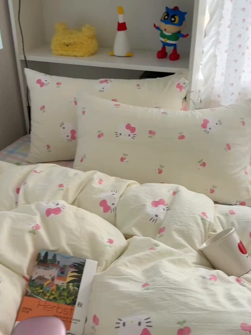 91家纺网 家纺一手货源 找家纺 初念 2025新款水洗棉系绳云朵棉四件套系列 系带-猫爪樱桃