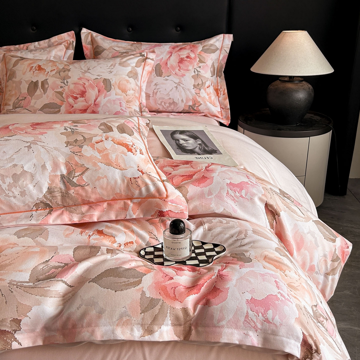 91家纺网 家纺一手货源 找家纺 玉海棠家纺 2025新款数码印花加厚全棉磨毛四件套 粉色罗曼使