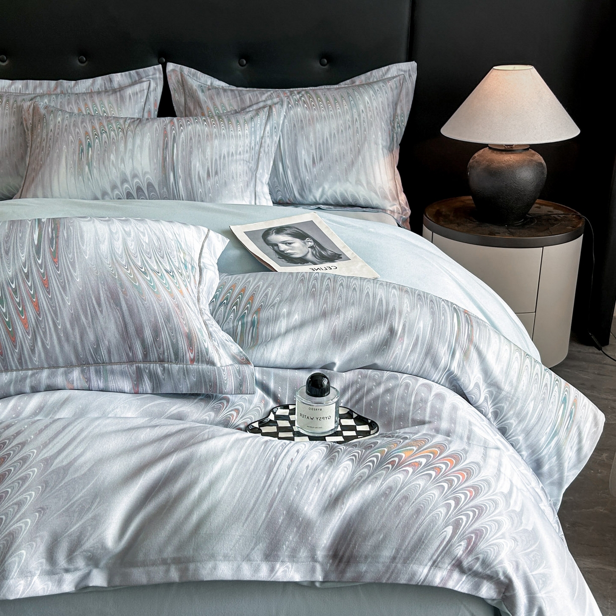 91家纺网 家纺一手货源 找家纺 玉海棠家纺 2025新款数码印花加厚全棉磨毛四件套 翎羽秘境