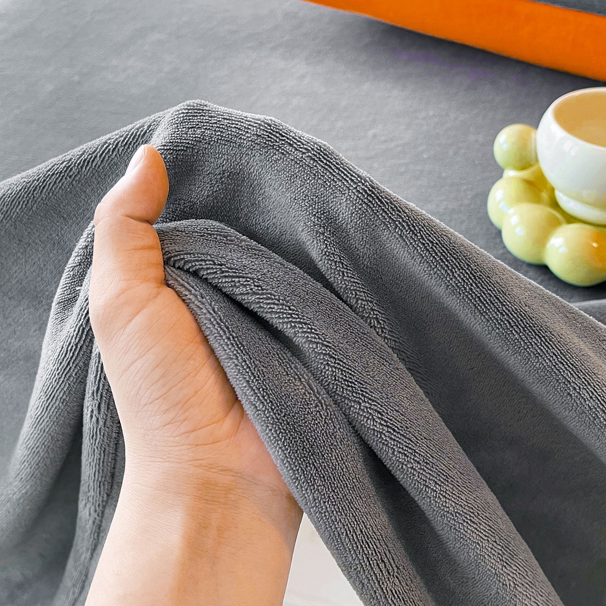 91家纺网 家纺一手货源 找家纺 小懒猪 2025年新款220克A类牛奶绒单床单 钛灰