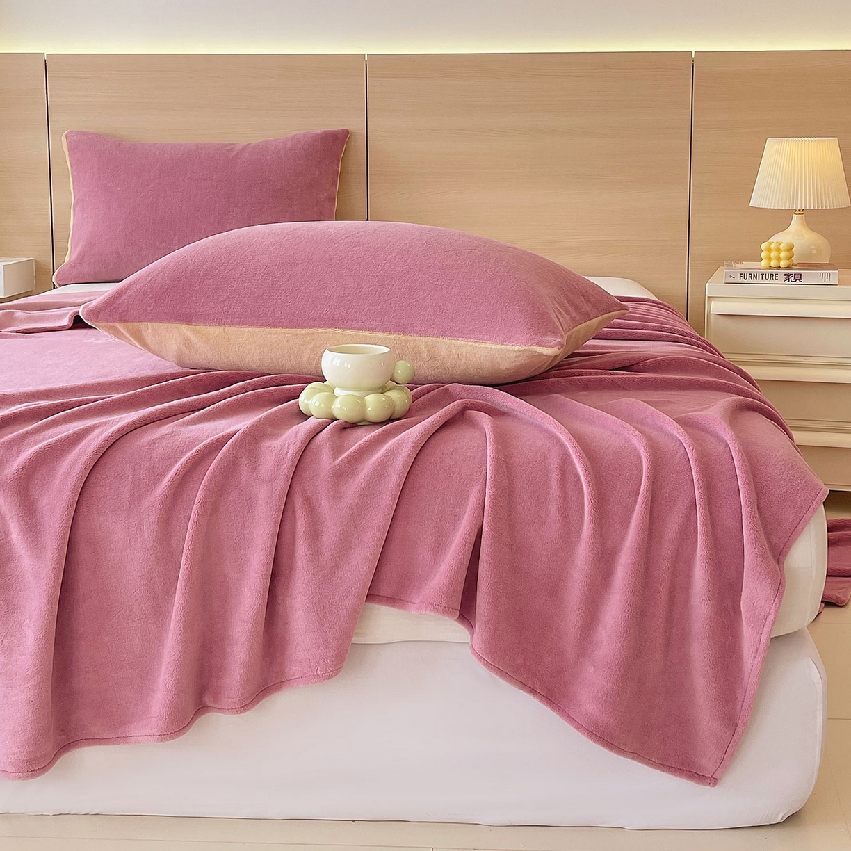 91家纺网 家纺一手货源 找家纺 小懒猪 2025年新款220克A类牛奶绒单床单 紫粉