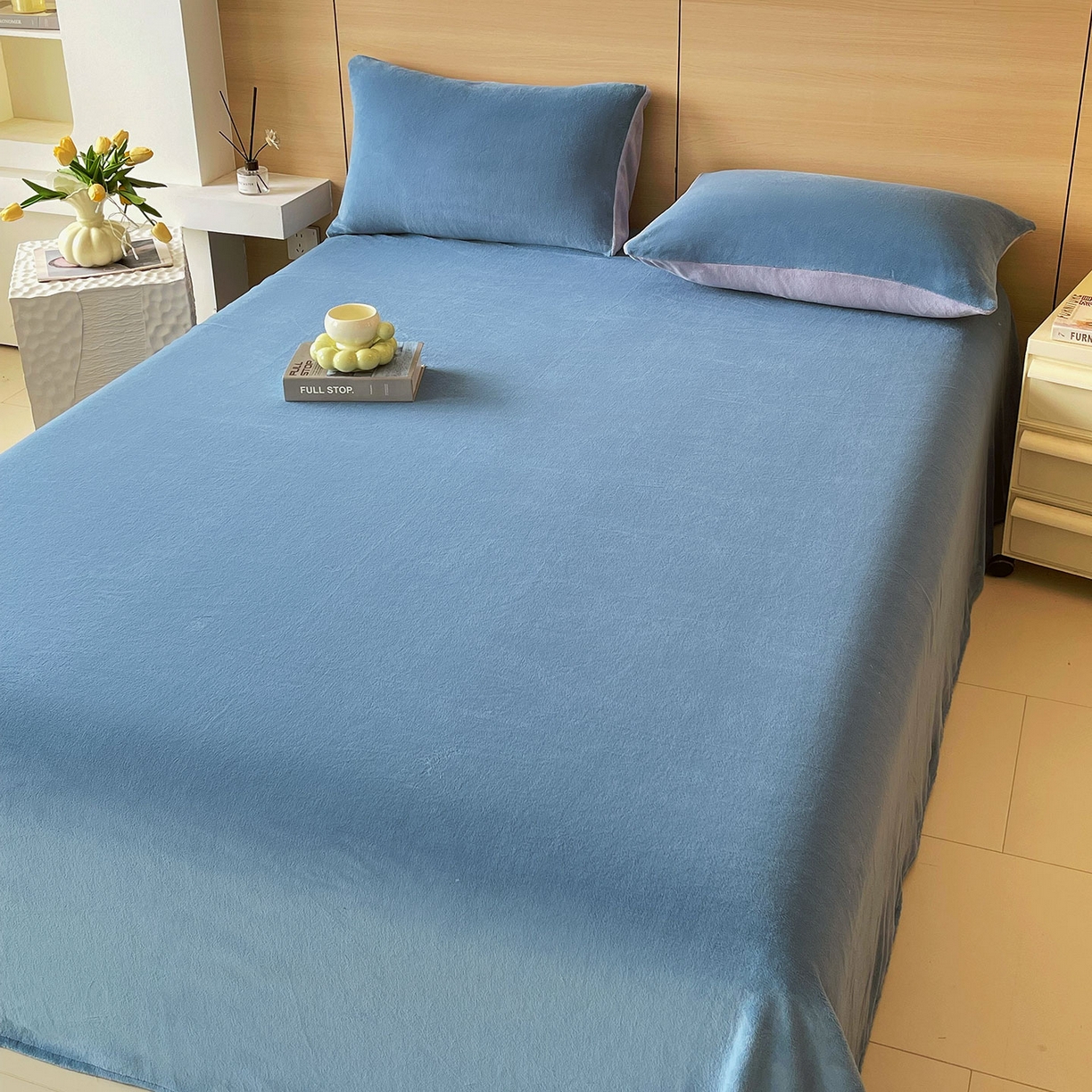 91家纺网 家纺一手货源 找家纺 小懒猪 2025年新款220克A类牛奶绒单床单 复古蓝