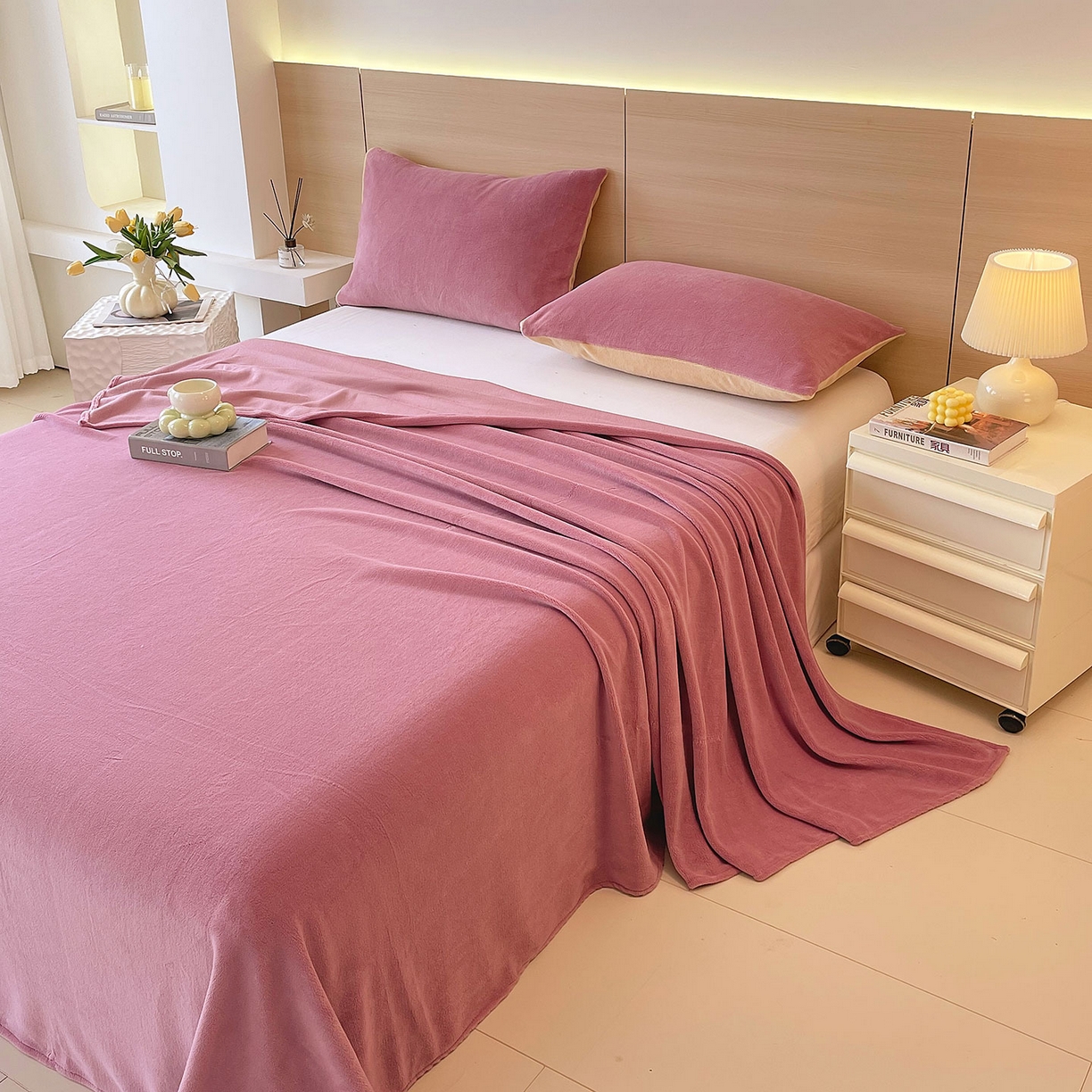 91家纺网 家纺一手货源 找家纺 小懒猪 2025年新款220克A类牛奶绒单床单 紫粉