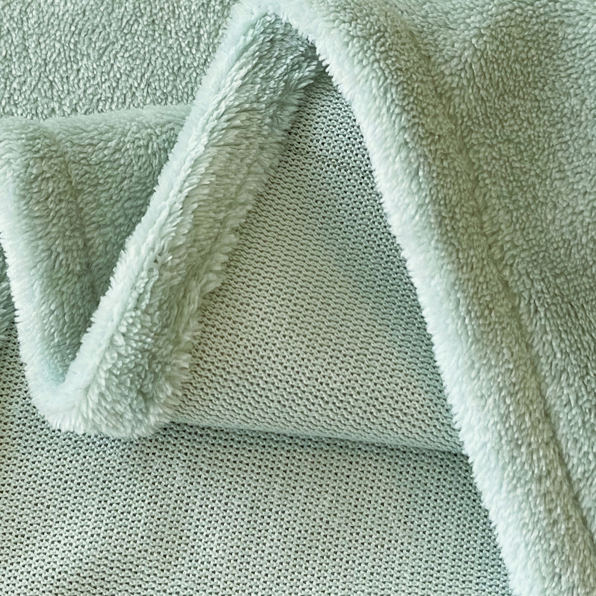 91家纺网 家纺一手货源 找家纺 小懒猪 2025年新款220克A类牛奶绒单床单 浅绿