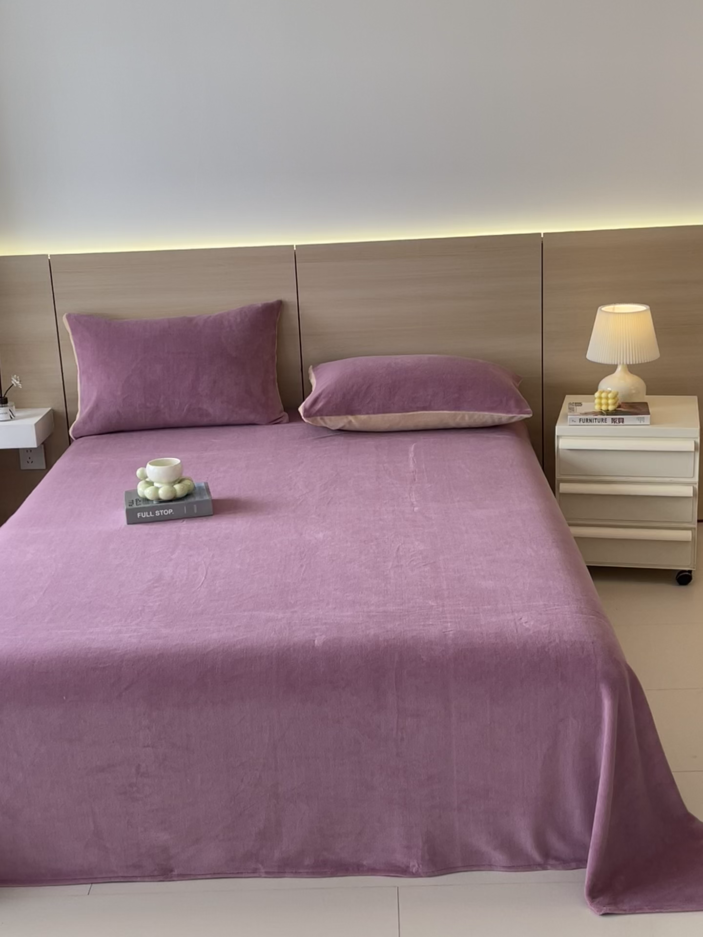 91家纺网 家纺一手货源 找家纺 小懒猪 2025年新款220克A类牛奶绒单床单 紫粉