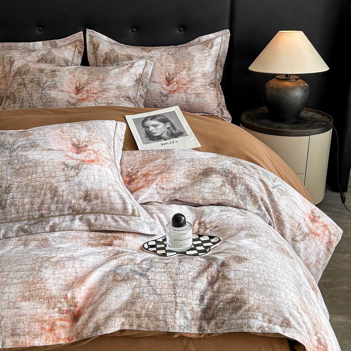 91家纺网 家纺一手货源 找家纺 玉海棠家纺 2025新款数码印花加厚全棉磨毛四件套 鎏金之痕