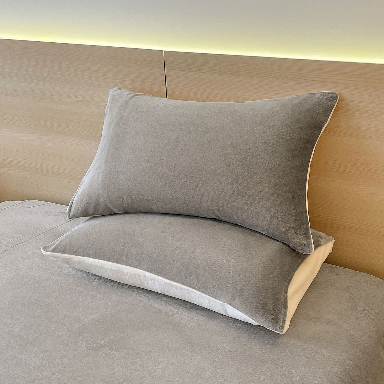 91家纺网 家纺一手货源 找家纺 小懒猪 2025年新款220克A类牛奶绒单床笠 银灰