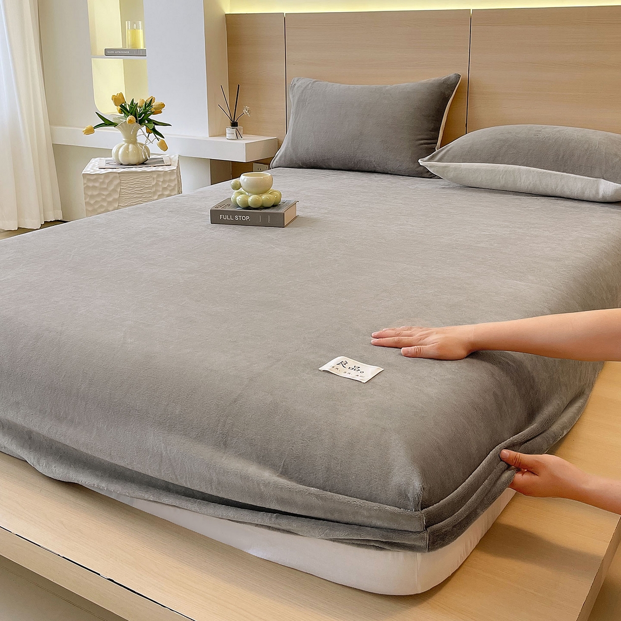 91家纺网 家纺一手货源 找家纺 小懒猪 2025年新款220克A类牛奶绒单床笠 银灰