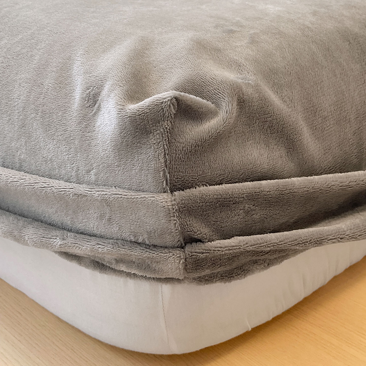 91家纺网 家纺一手货源 找家纺 小懒猪 2025年新款220克A类牛奶绒单床笠 银灰