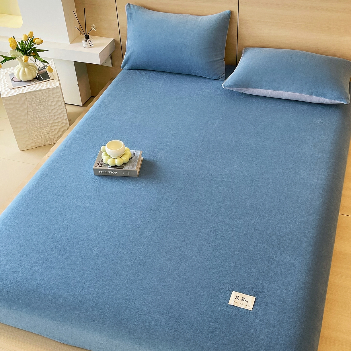 91家纺网 家纺一手货源 找家纺 小懒猪 2025年新款220克A类牛奶绒单床笠 复古蓝