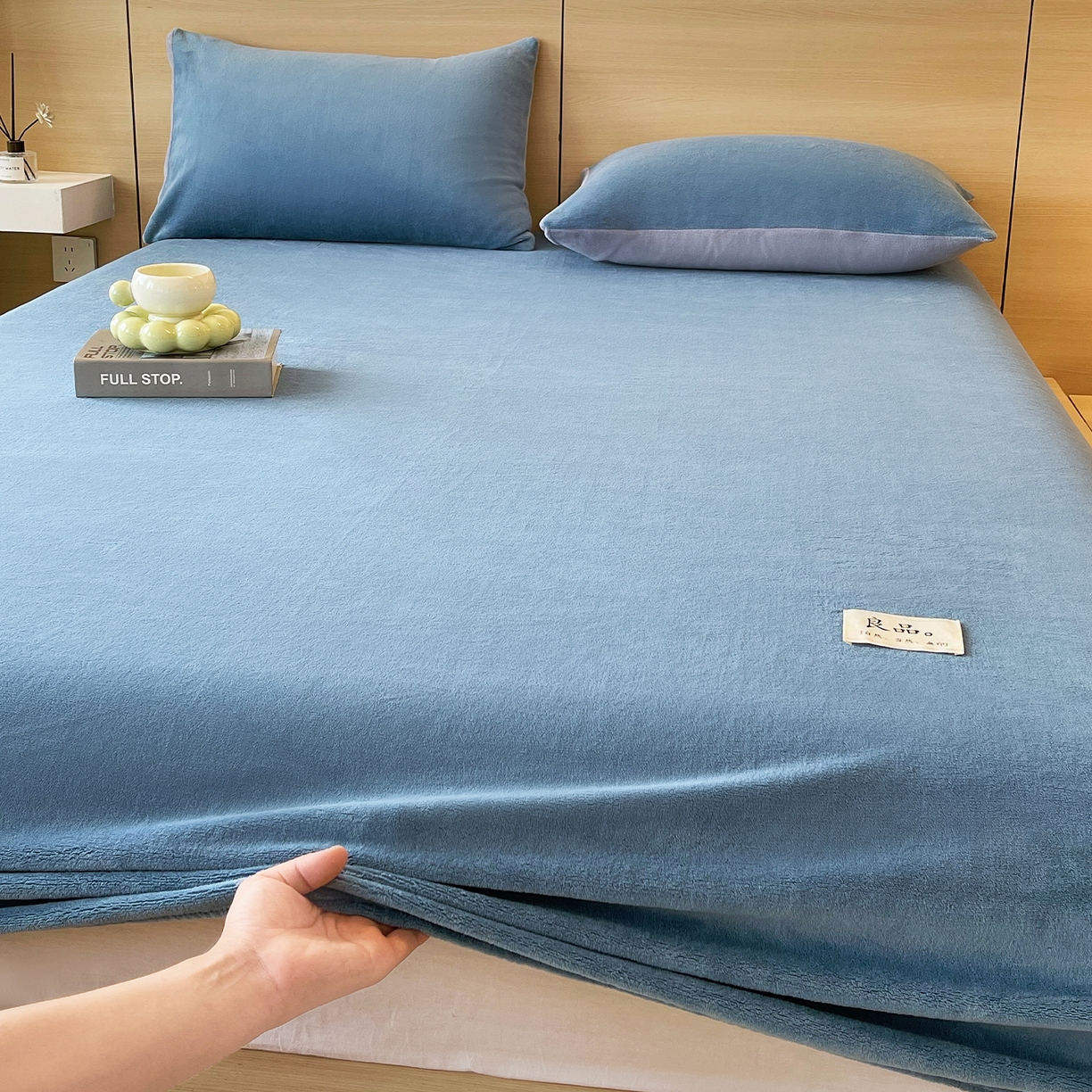 91家纺网 家纺一手货源 找家纺 小懒猪 2025年新款220克A类牛奶绒单床笠 复古蓝