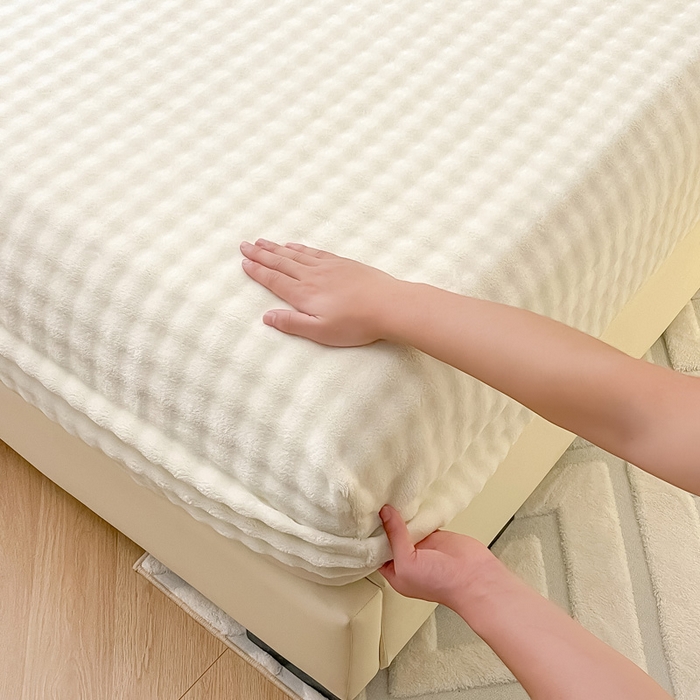 91家纺网 家纺一手货源 找家纺 宅部落 2025新款加厚牛奶绒泡泡绒单床笠床笠单品床笠单件 优雅白