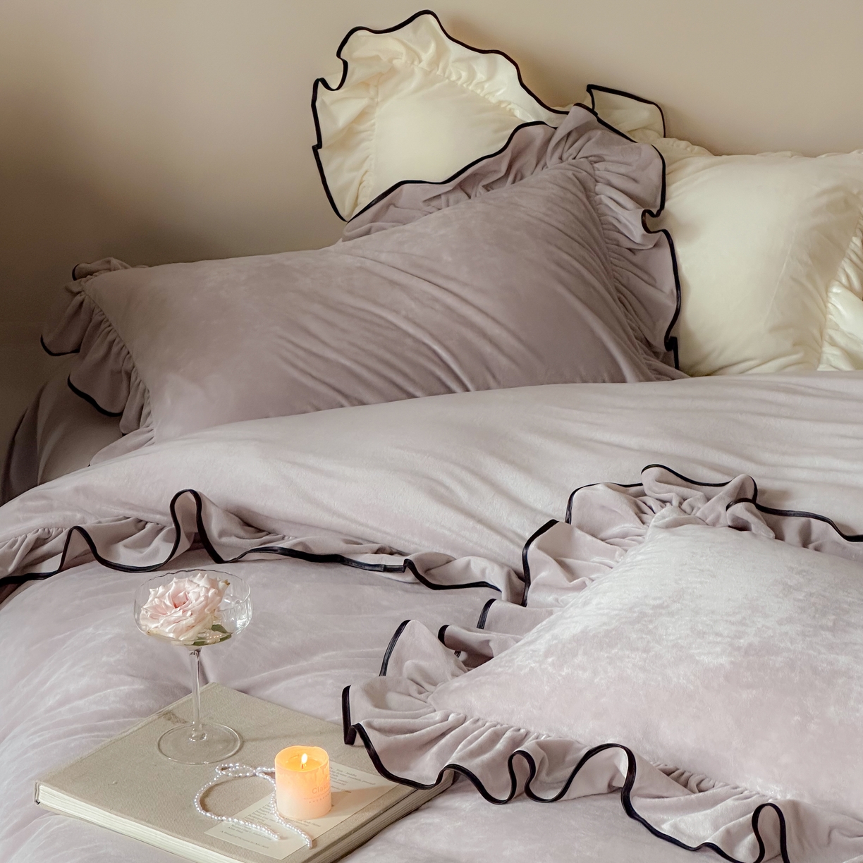 91家纺网 家纺一手货源 找家纺 ONE TWO ONE 121 2025新款轻奢新法式德芙绒宝宝绒婴儿绒短毛绒牛奶绒四件套床单被套（【提供买家秀】【会员-20】 平台控价券后不得低于318/338元） 戴安娜-缦紫