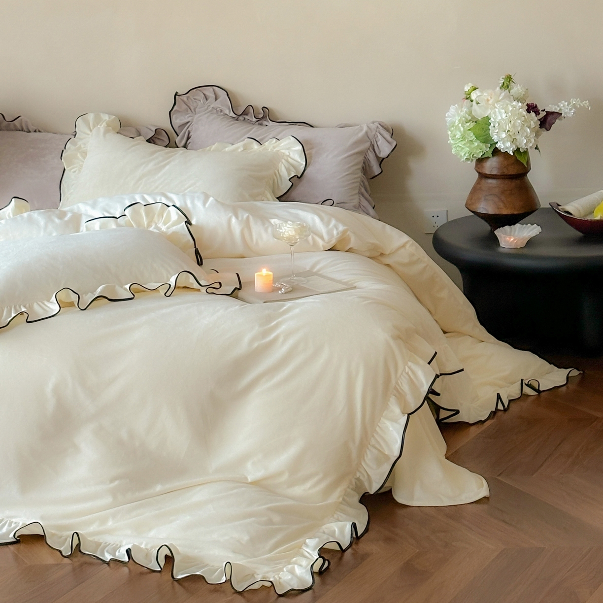 91家纺网 家纺一手货源 找家纺 ONE TWO ONE 121 2025新款轻奢新法式德芙绒宝宝绒婴儿绒短毛绒牛奶绒四件套床单被套（【提供买家秀】【会员-20】 平台控价券后不得低于318/338元） 戴安娜-暖白