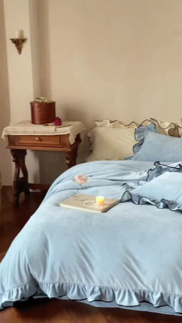 91家纺网 家纺一手货源 找家纺 ONE TWO ONE 121 2025新款轻奢新法式德芙绒宝宝绒婴儿绒短毛绒牛奶绒四件套床单被套（【提供买家秀】【会员-20】 平台控价券后不得低于318/338元） 戴安娜-栀蓝