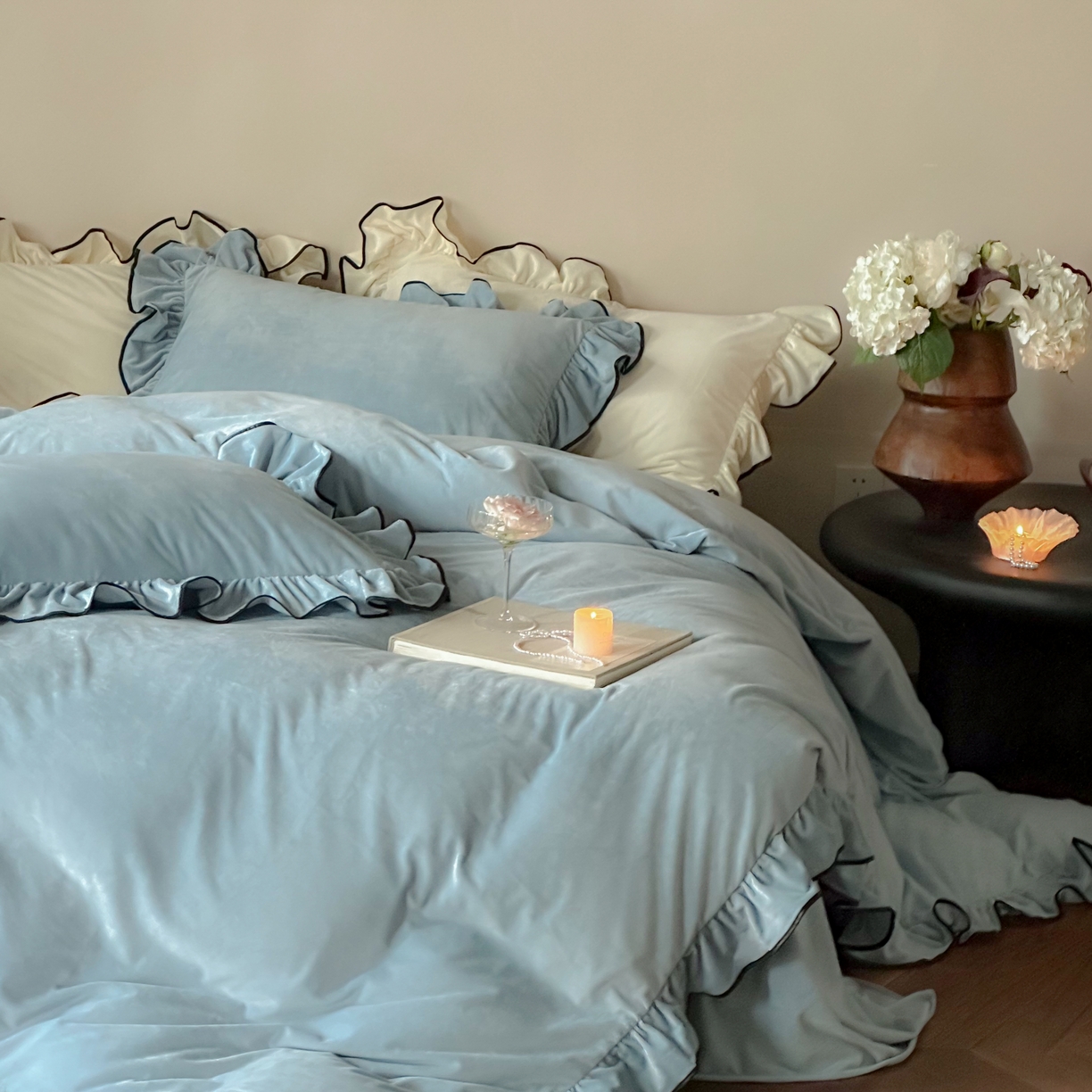 91家纺网 家纺一手货源 找家纺 ONE TWO ONE 121 2025新款轻奢新法式德芙绒宝宝绒婴儿绒短毛绒牛奶绒四件套床单被套（【提供买家秀】【会员-20】 平台控价券后不得低于318/338元） 戴安娜-栀蓝