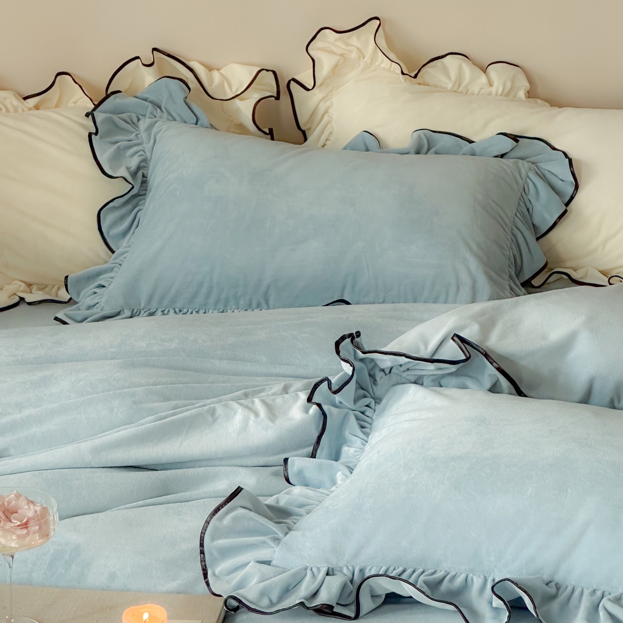 91家纺网 家纺一手货源 找家纺 ONE TWO ONE 121 2025新款轻奢新法式德芙绒宝宝绒婴儿绒短毛绒牛奶绒四件套床单被套（【提供买家秀】【会员-20】 平台控价券后不得低于318/338元） 戴安娜-栀蓝