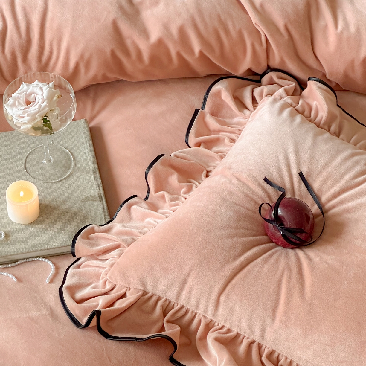 91家纺网 家纺一手货源 找家纺 ONE TWO ONE 121 2025新款轻奢新法式德芙绒宝宝绒婴儿绒短毛绒牛奶绒四件套床单被套（【提供买家秀】【会员-20】 平台控价券后不得低于318/338元） 戴安娜-茶粉