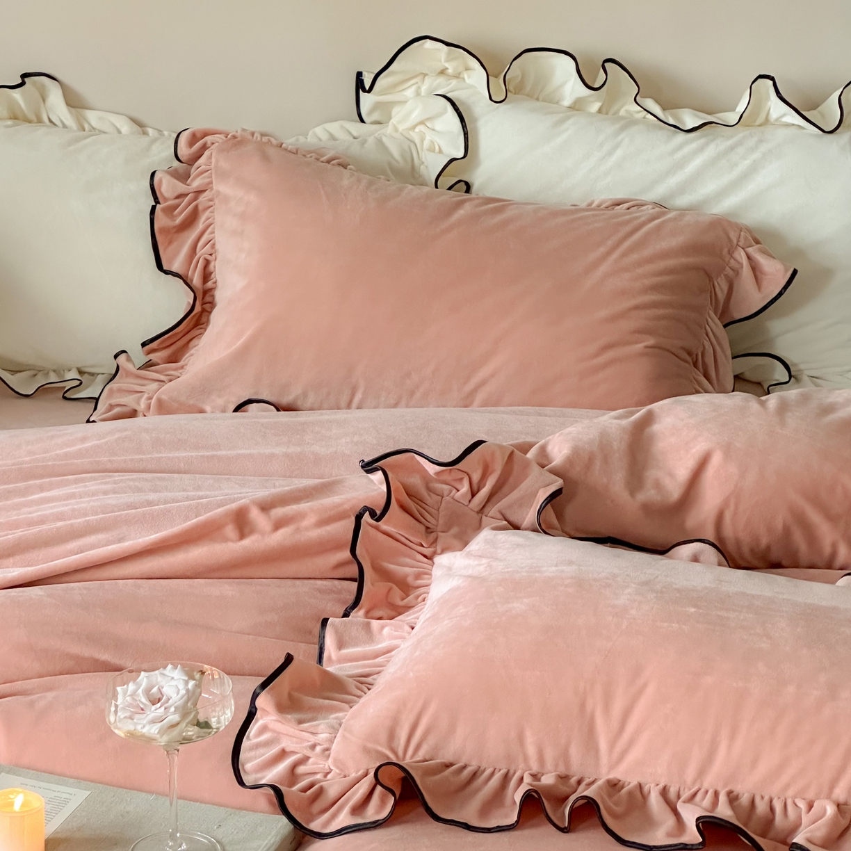 91家纺网 家纺一手货源 找家纺 ONE TWO ONE 121 2025新款轻奢新法式德芙绒宝宝绒婴儿绒短毛绒牛奶绒四件套床单被套（【提供买家秀】【会员-20】 平台控价券后不得低于318/338元） 戴安娜-茶粉