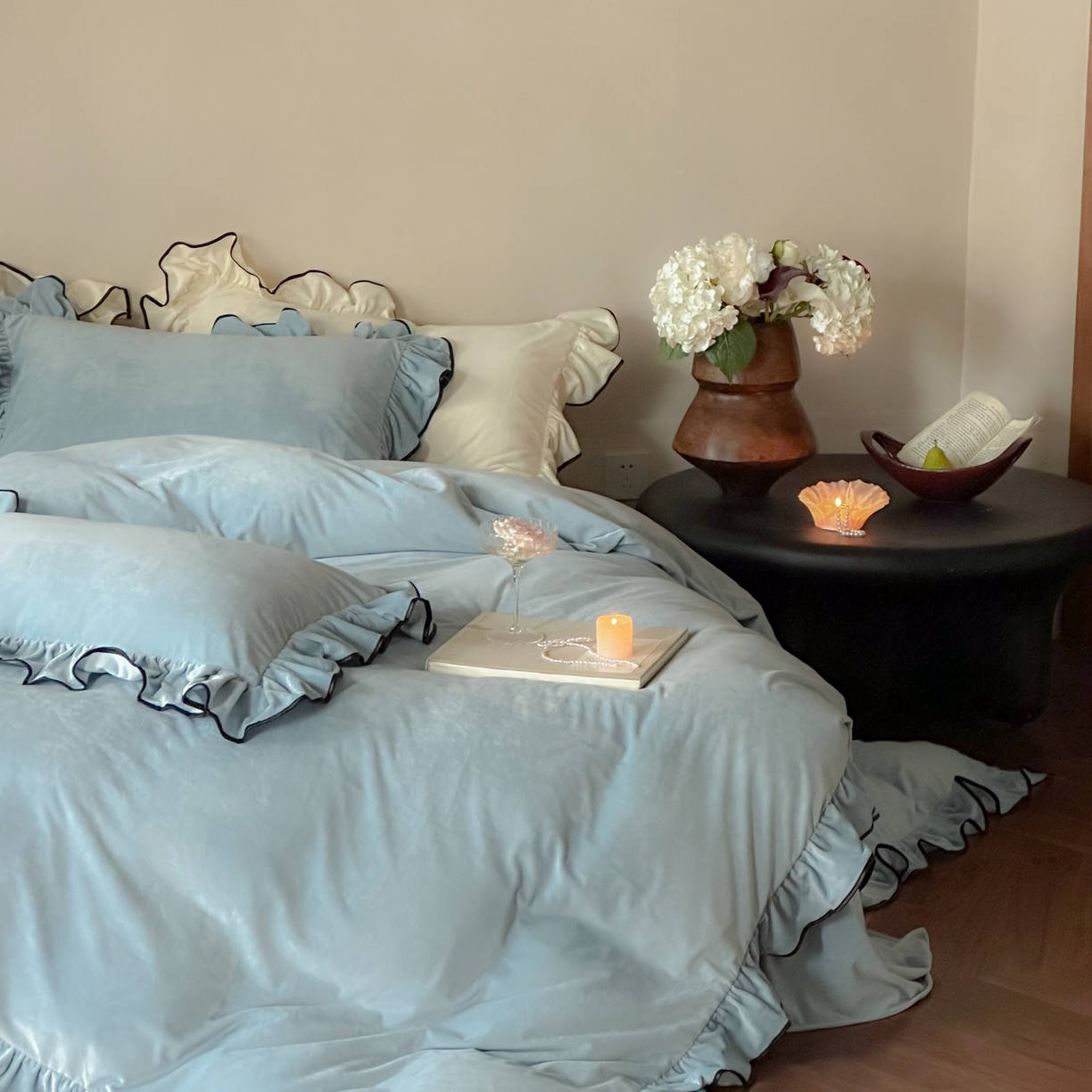 91家纺网 家纺一手货源 找家纺 ONE TWO ONE 121 2025新款轻奢新法式德芙绒宝宝绒婴儿绒短毛绒牛奶绒四件套床单被套（【提供买家秀】【会员-20】 平台控价券后不得低于318/338元） 戴安娜-栀蓝