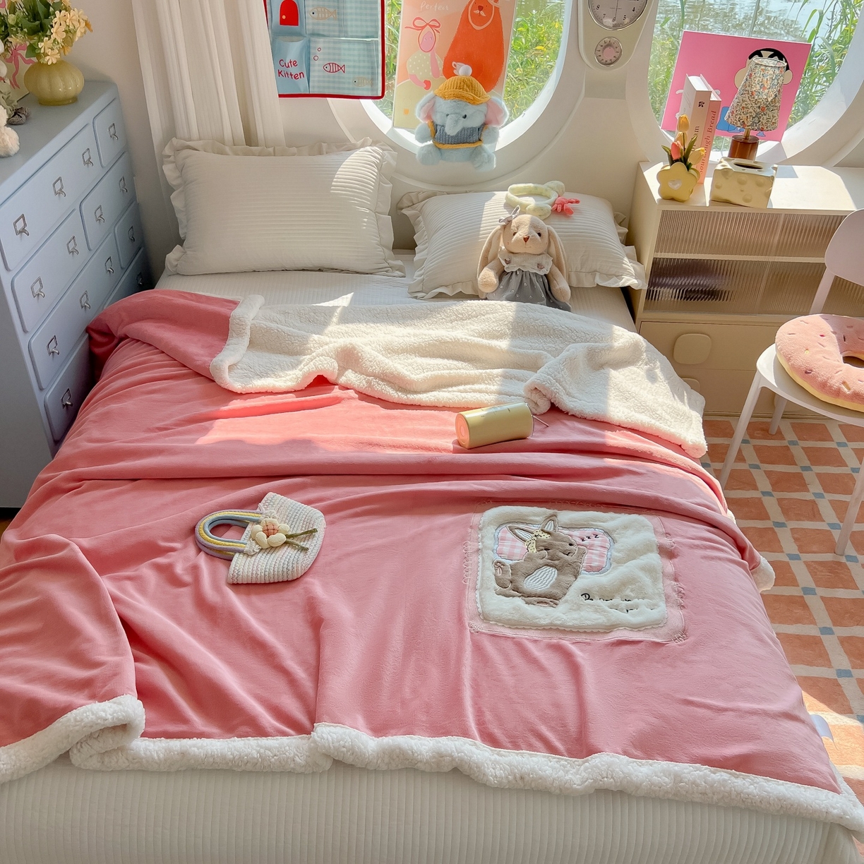 91家纺网 家纺一手货源 找家纺 （总）子钦家纺 2025新款秋冬加厚牛奶绒羊羔绒卡通贴布绣包边毛毯（第二波）