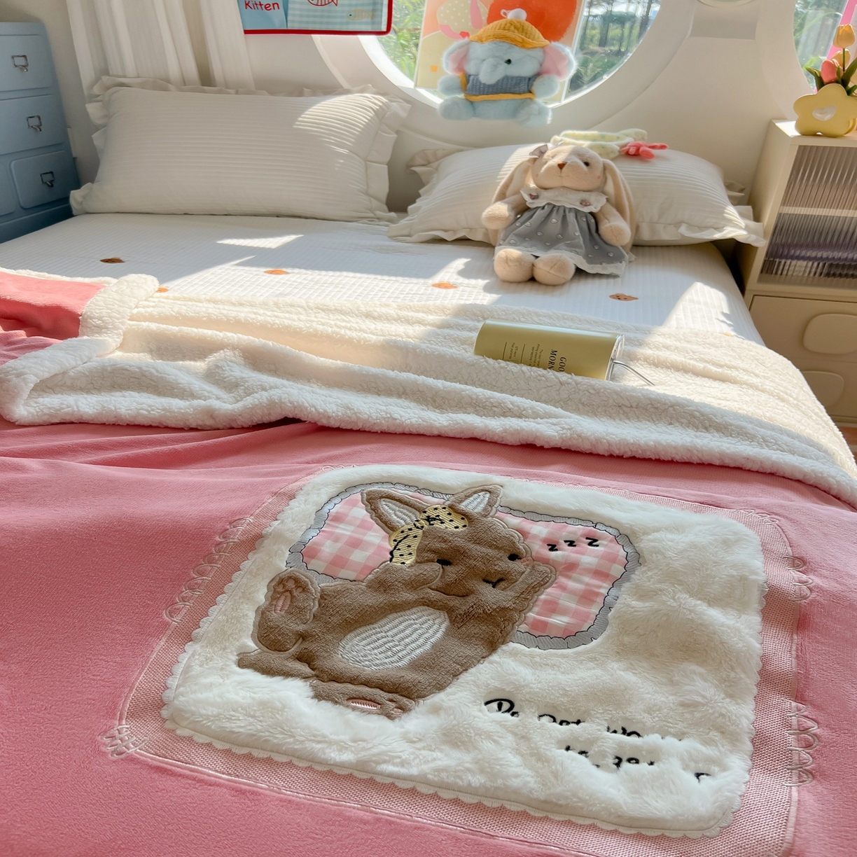 91家纺网 家纺一手货源 找家纺 （总）子钦家纺 2025新款秋冬加厚牛奶绒羊羔绒卡通贴布绣包边毛毯（第二波）