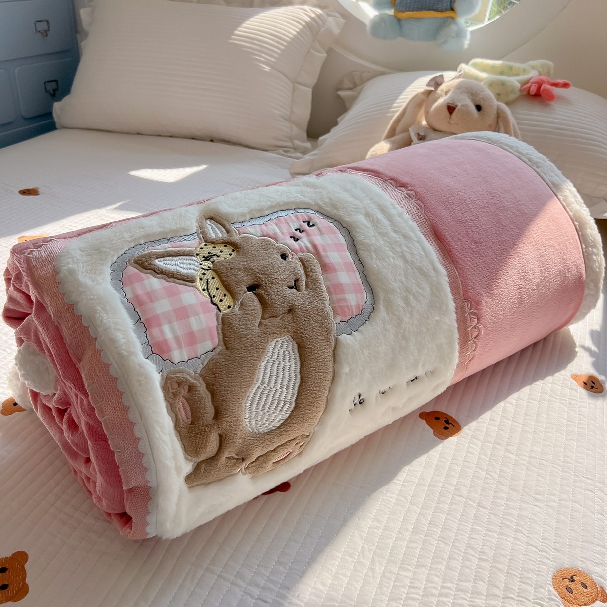 91家纺网 家纺一手货源 找家纺 （总）子钦家纺 2025新款秋冬加厚牛奶绒羊羔绒卡通贴布绣包边毛毯（第二波）