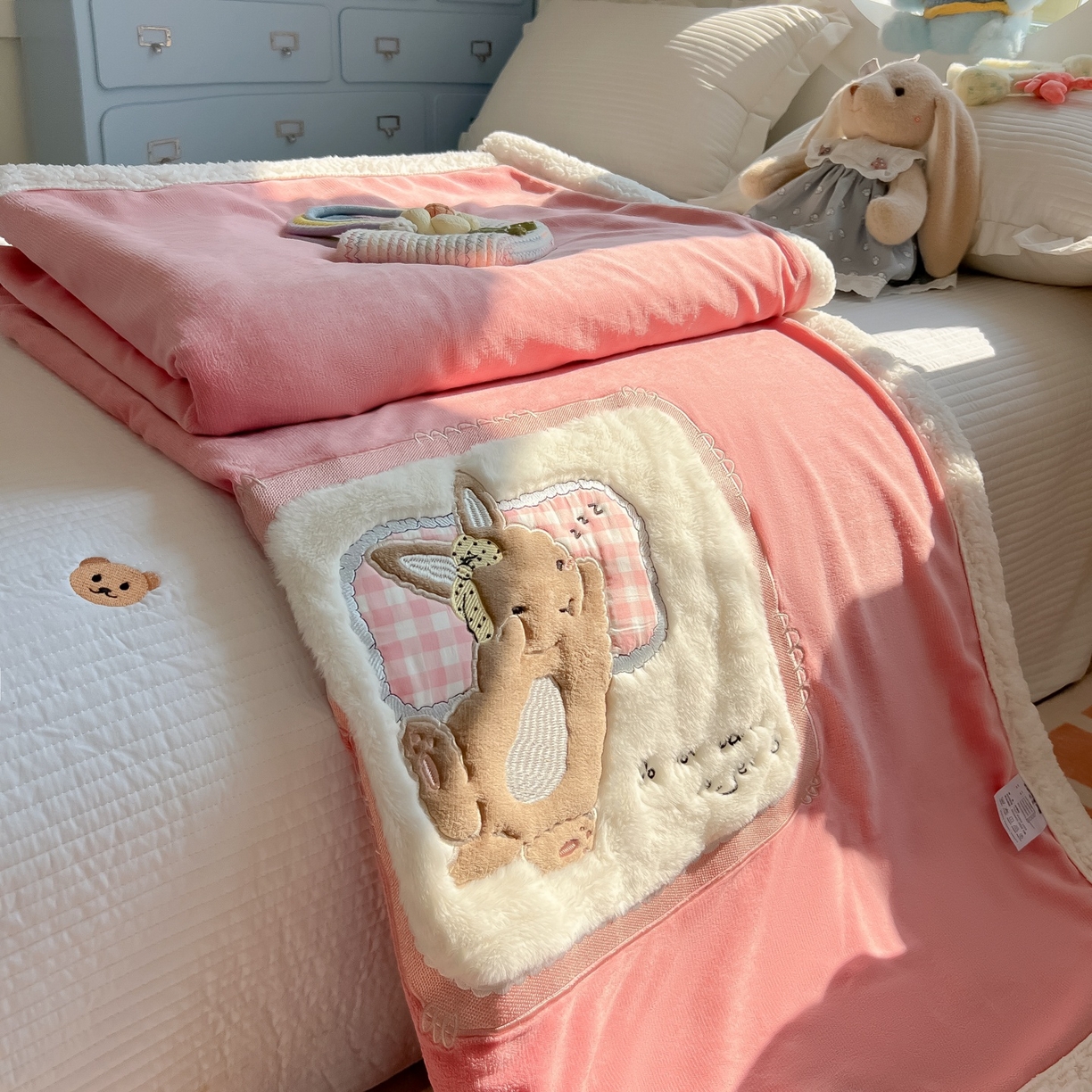 91家纺网 家纺一手货源 找家纺 （总）子钦家纺 2025新款秋冬加厚牛奶绒羊羔绒卡通贴布绣包边毛毯（第二波）