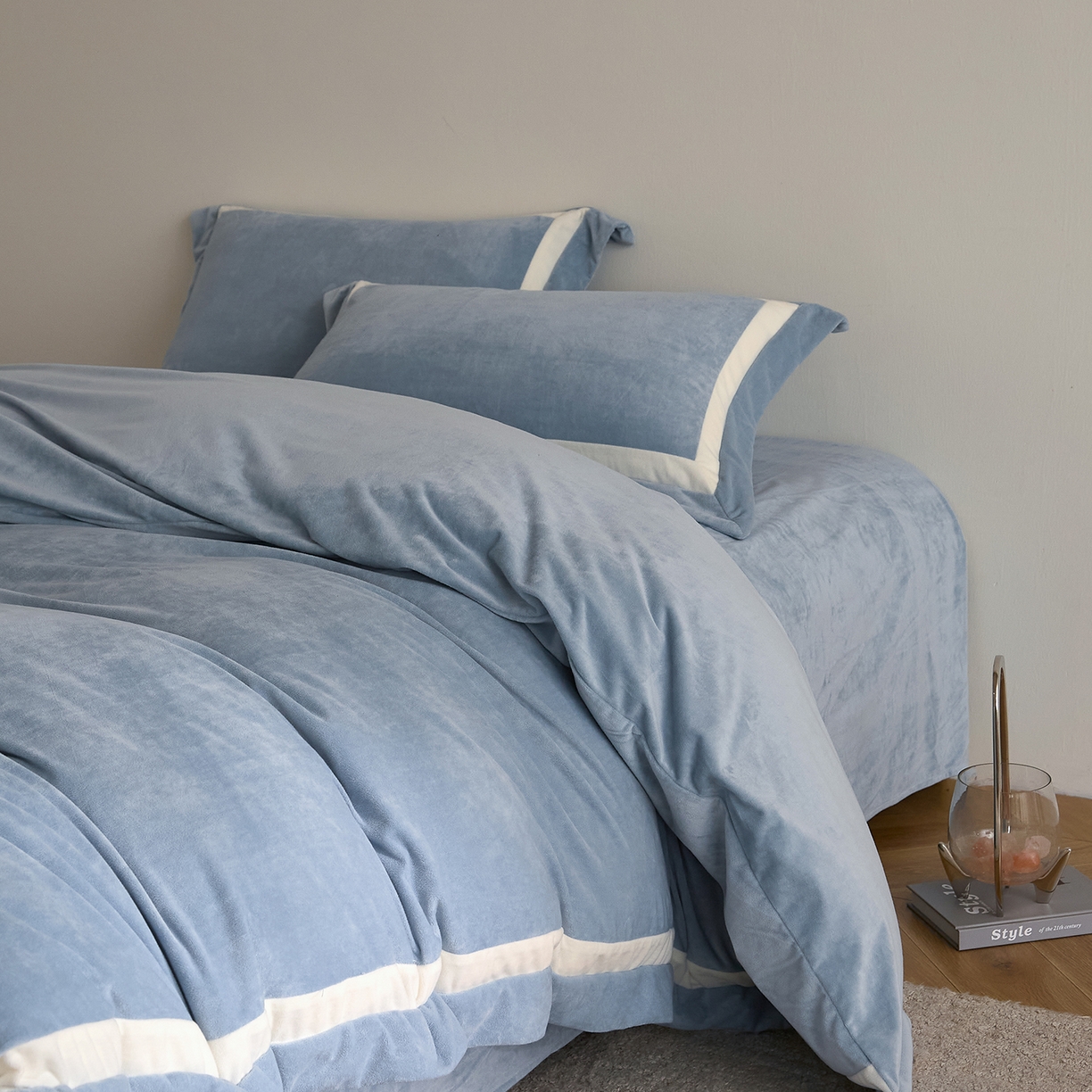 91家纺网 家纺一手货源 找家纺 ONE TWO ONE 121 2025新款轻奢新法式德芙绒宝宝绒婴儿绒短毛绒牛奶绒四件套床单被套【繁华】【提供买家秀】【会员-20】 平台控价券后不得低于318/338元 繁华-和煦蓝