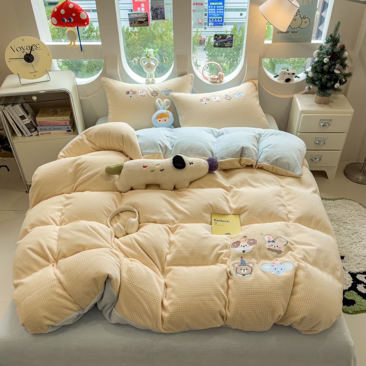 91家纺网 家纺一手货源 找家纺 凯罗 2025秋冬牛奶绒绣花四件套 萌宠大头贴