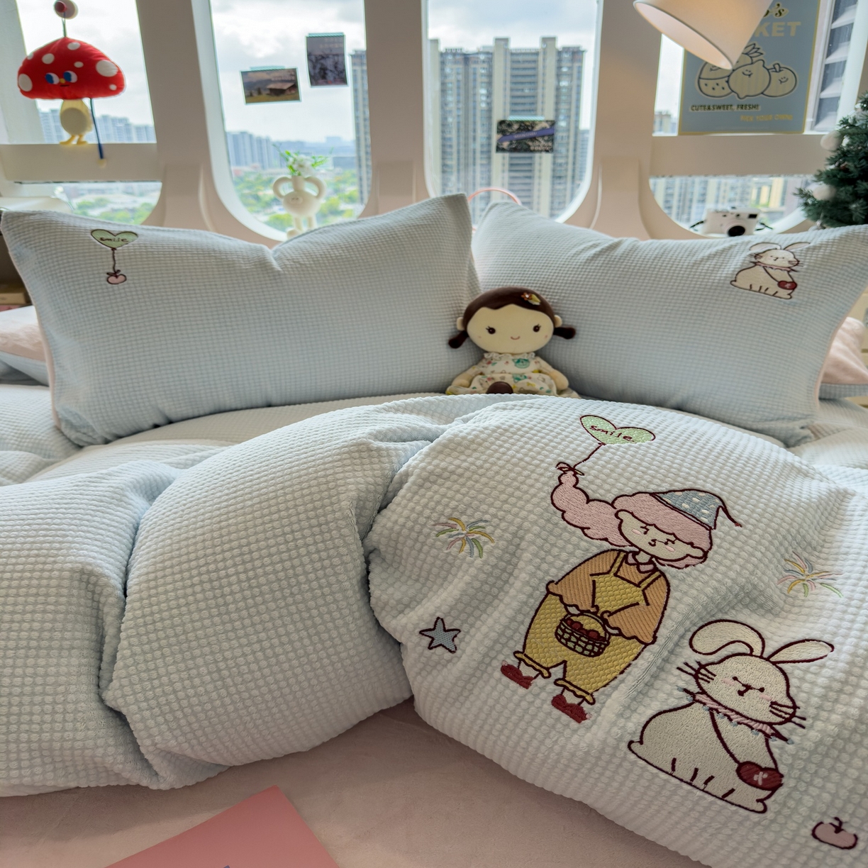 91家纺网 家纺一手货源 找家纺 凯罗 2025秋冬牛奶绒绣花四件套 一起看烟花