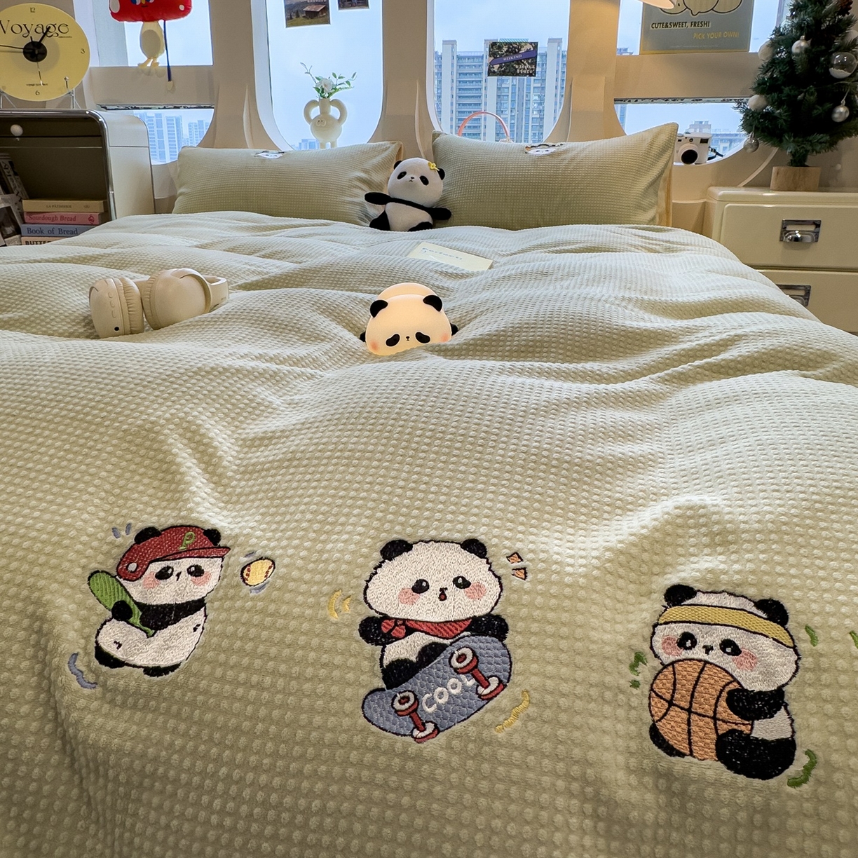 91家纺网 家纺一手货源 找家纺 凯罗 2025秋冬牛奶绒绣花四件套 熊仔兴趣班