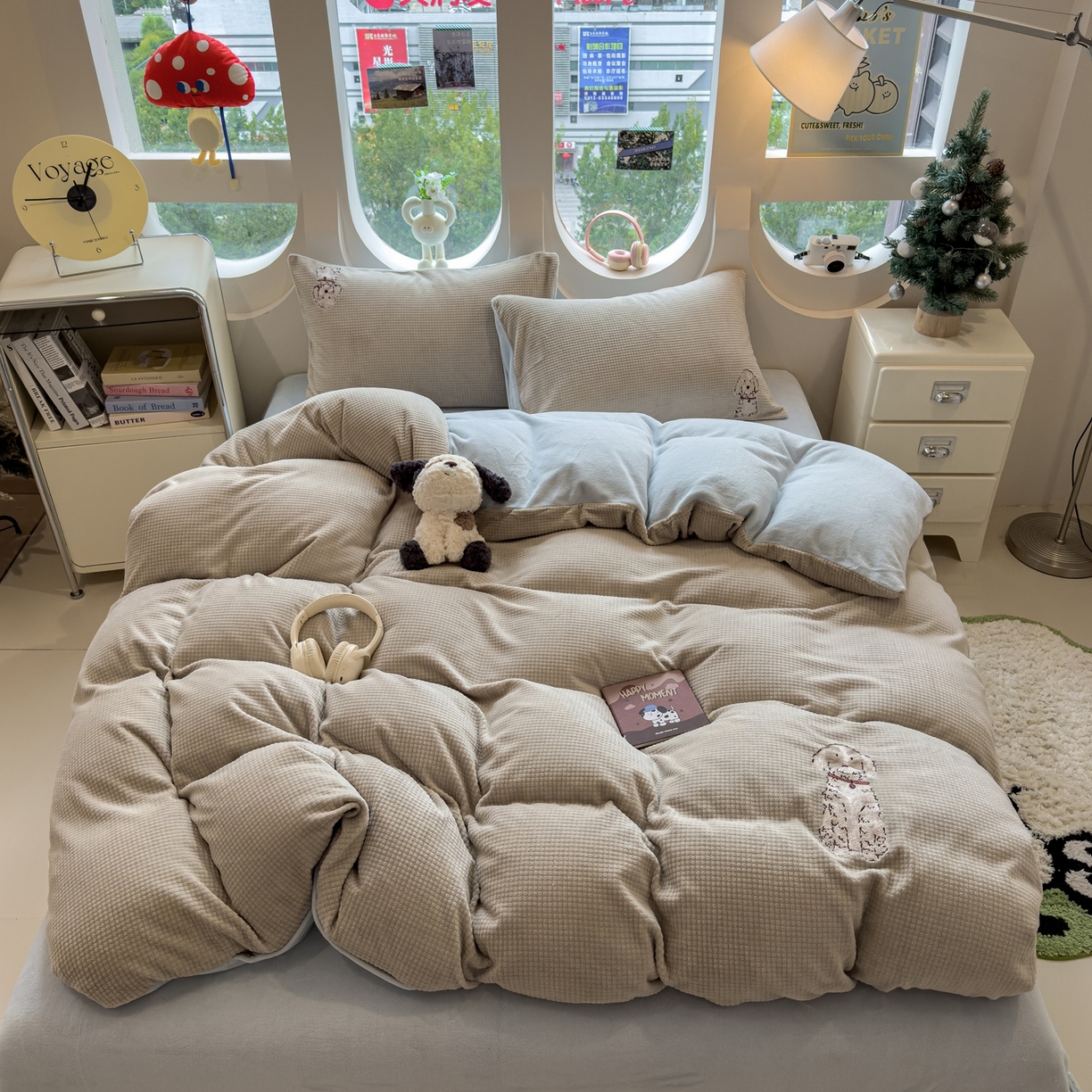 91家纺网 家纺一手货源 找家纺 凯罗 2025秋冬牛奶绒绣花四件套 可爱狗狗